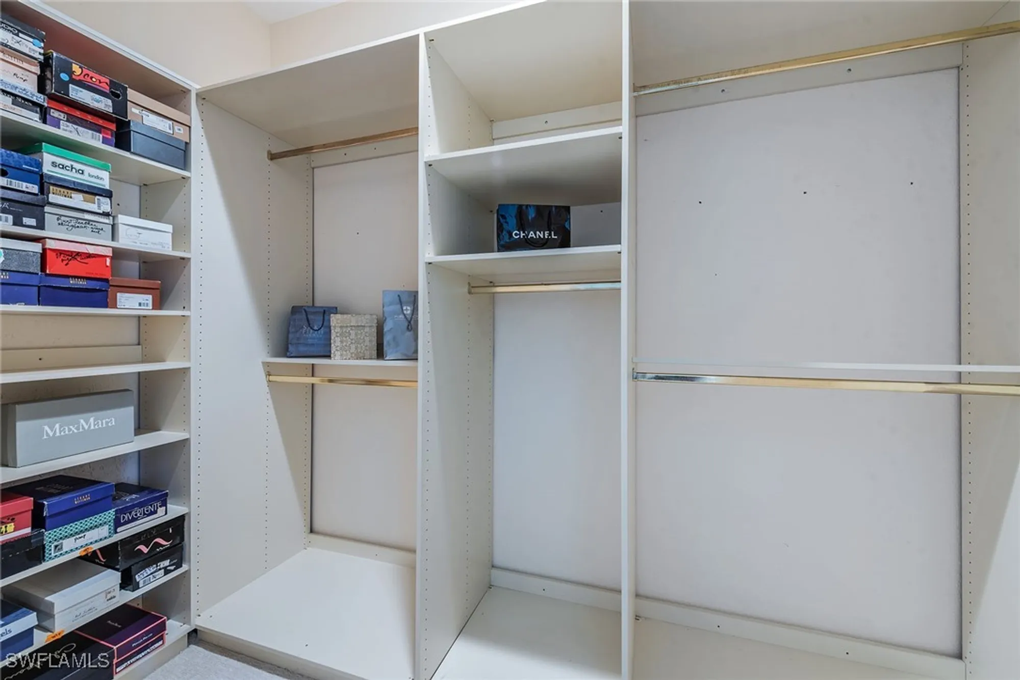 Property Slideshow image 14 of 45 | 9106 cascada way 202, Naples, FL, 34114