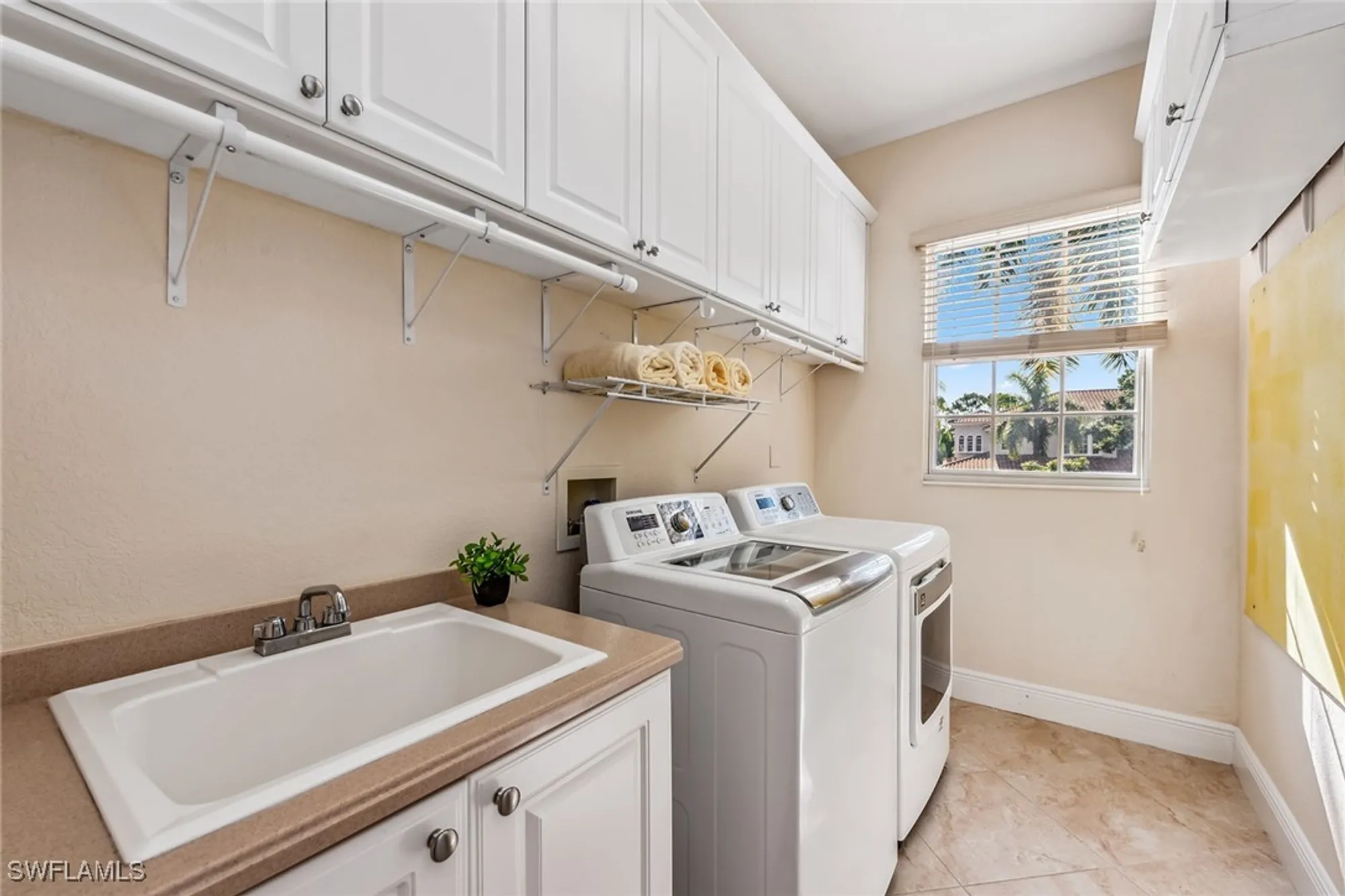 Property Slideshow image 20 of 45 | 9106 cascada way 202, Naples, FL, 34114