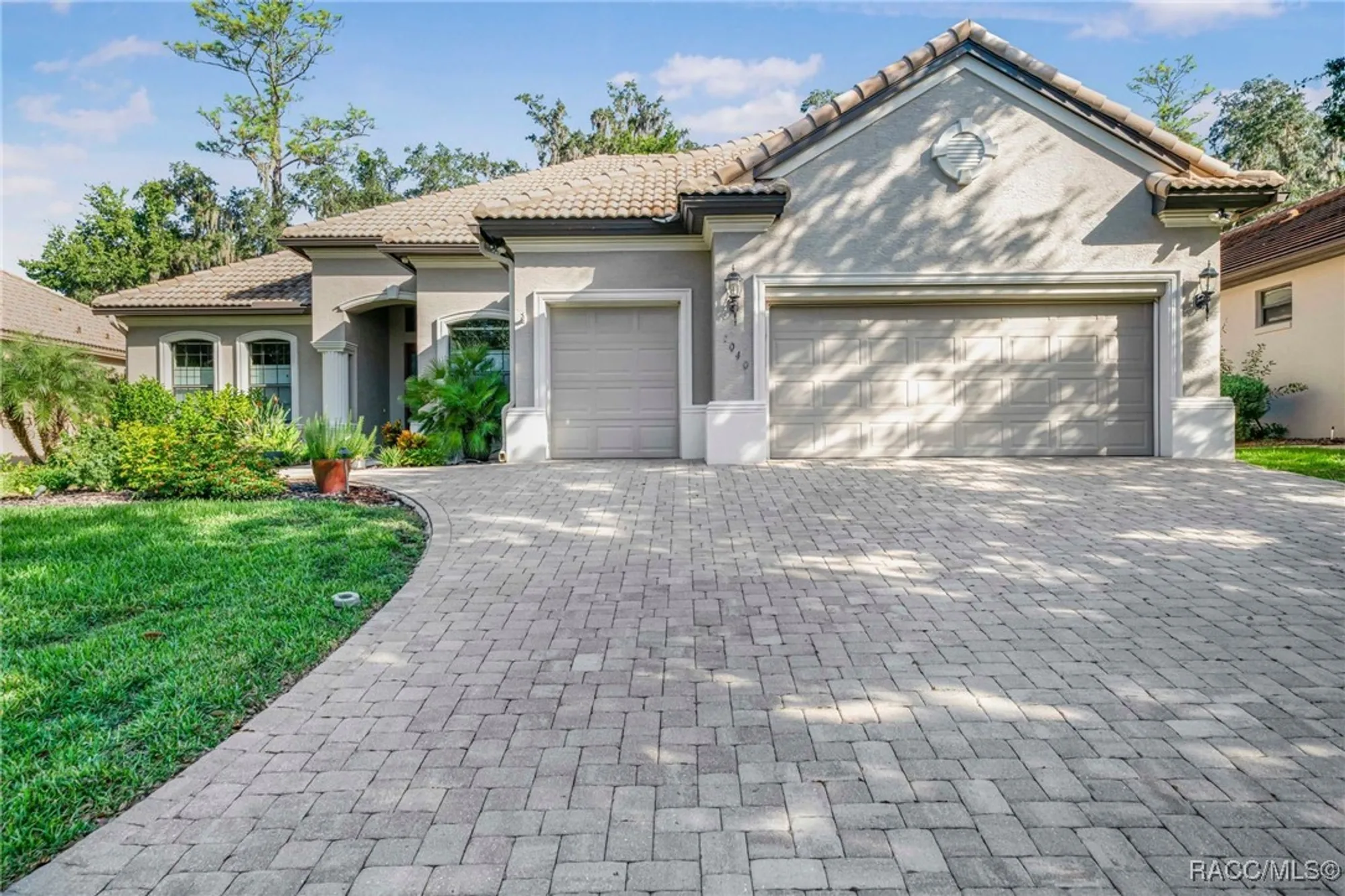 Property Slideshow image 1 of 67 | 1040 w beagle run loop, Hernando, FL, 34442