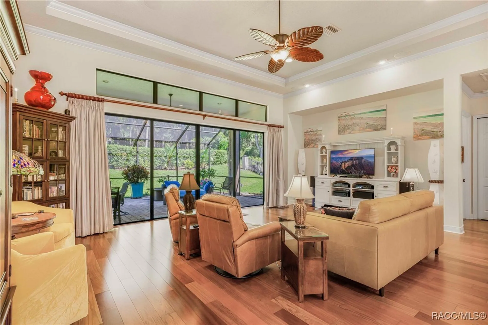 Property Slideshow image 10 of 67 | 1040 w beagle run loop, Hernando, FL, 34442