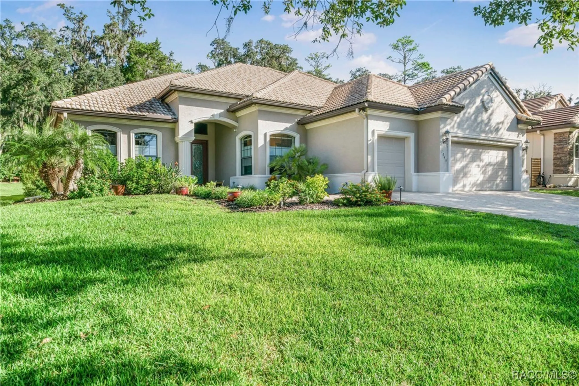Property Slideshow image 3 of 67 | 1040 w beagle run loop, Hernando, FL, 34442