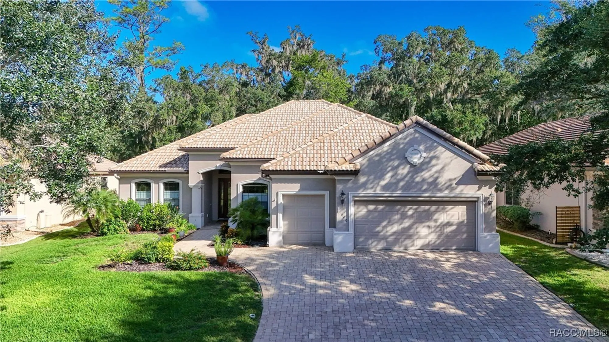 Property Slideshow image 5 of 67 | 1040 w beagle run loop, Hernando, FL, 34442