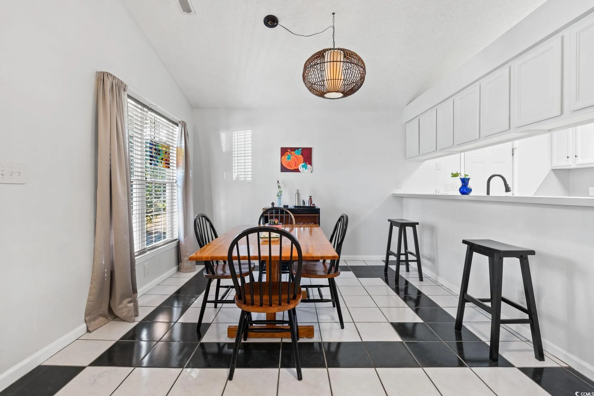 Property Slideshow image 10 of 40 | 6623 cherry laurel, Myrtle Beach, SC, 29588