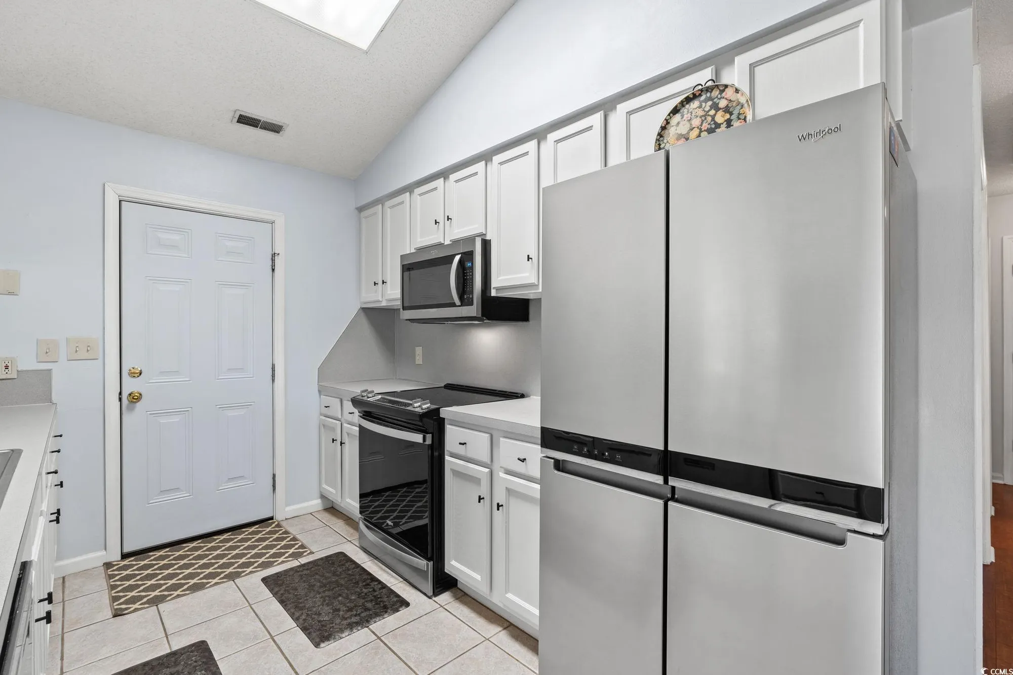 Property Slideshow image 13 of 40 | 6623 cherry laurel, Myrtle Beach, SC, 29588