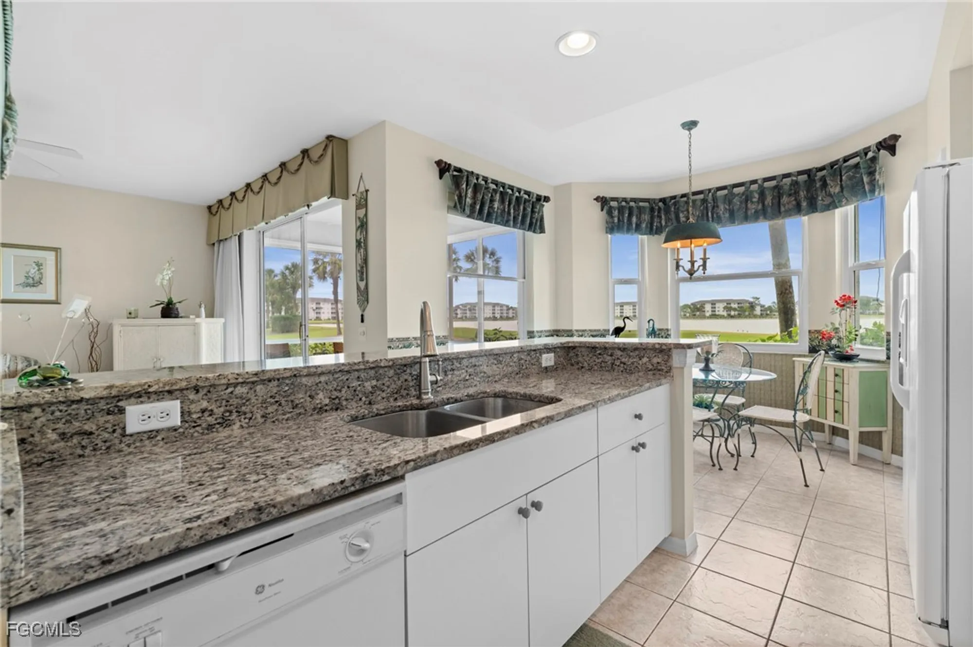 Property Slideshow image 11 of 43 | 10460 washingtonia palm way 1313, Fort Myers, FL, 33966
