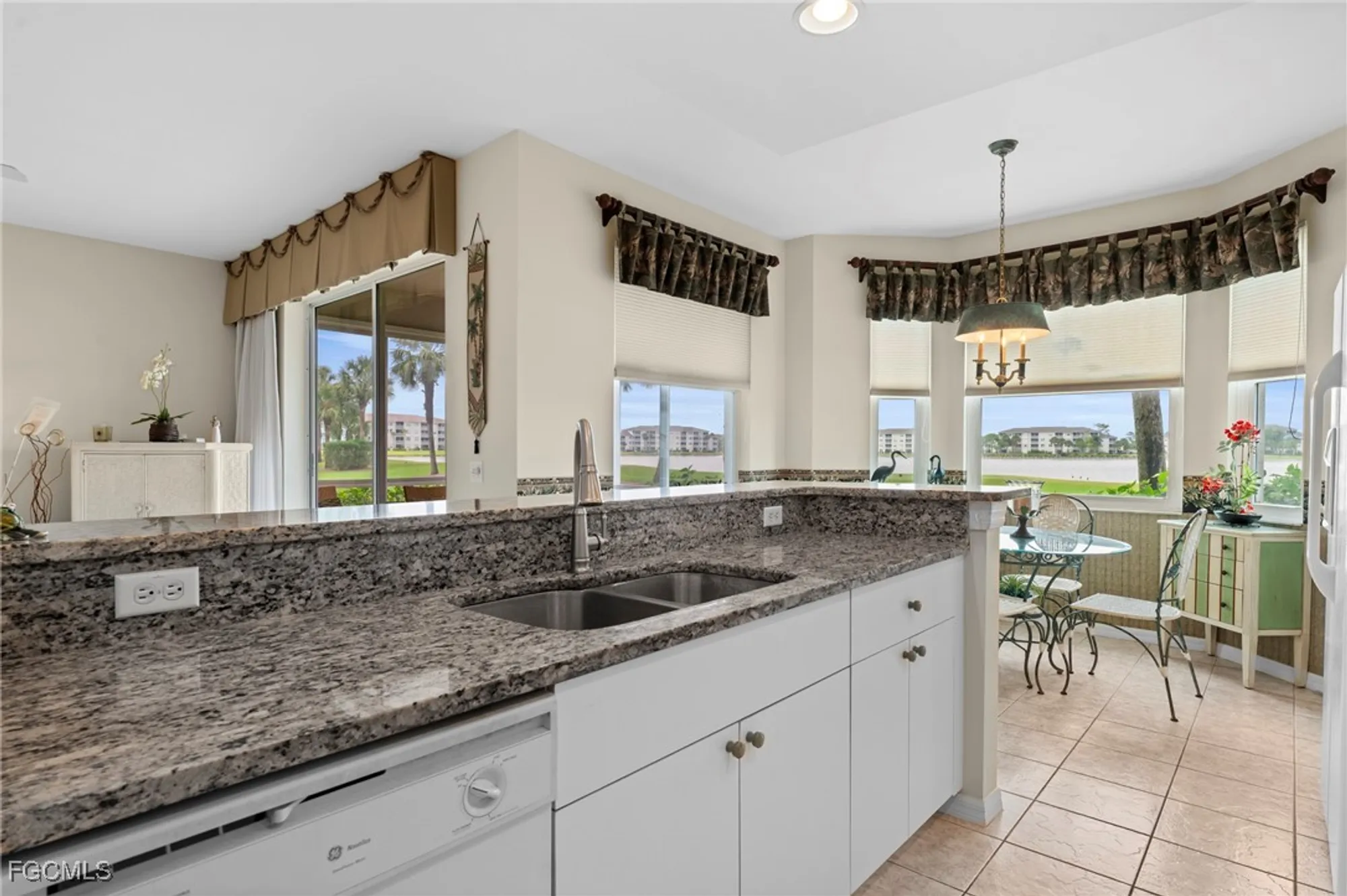 Property Slideshow image 13 of 43 | 10460 washingtonia palm way 1313, Fort Myers, FL, 33966