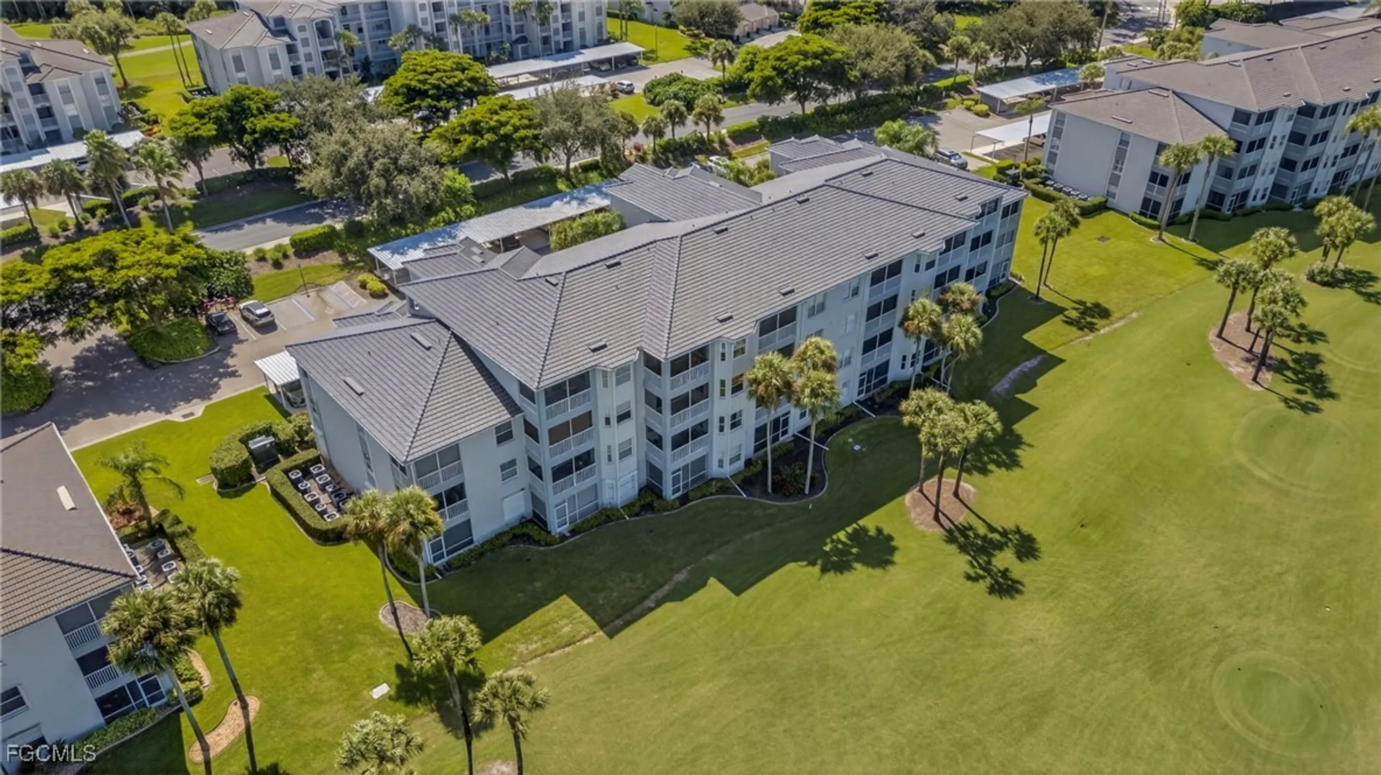 Property Slideshow image 27 of 43 | 10460 washingtonia palm way 1313, Fort Myers, FL, 33966