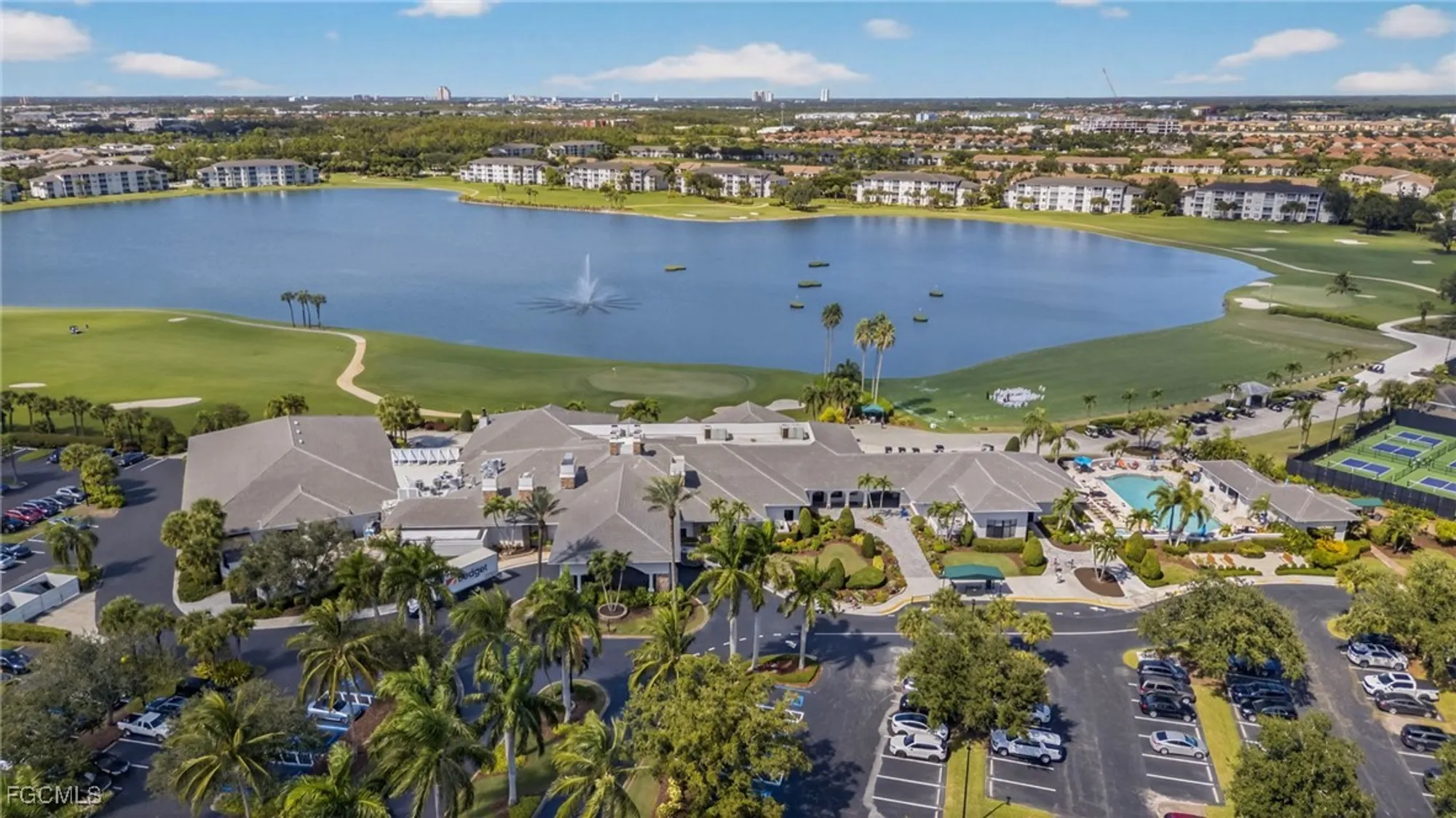 Property Slideshow image 32 of 43 | 10460 washingtonia palm way 1313, Fort Myers, FL, 33966