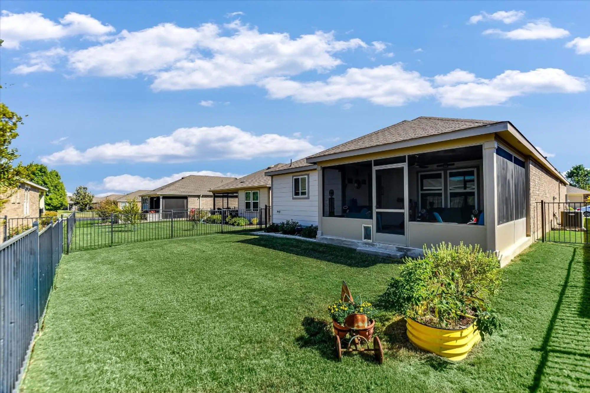 Property Slideshow image 18 of 19 | 604 rockport st, Georgetown, TX, 78633