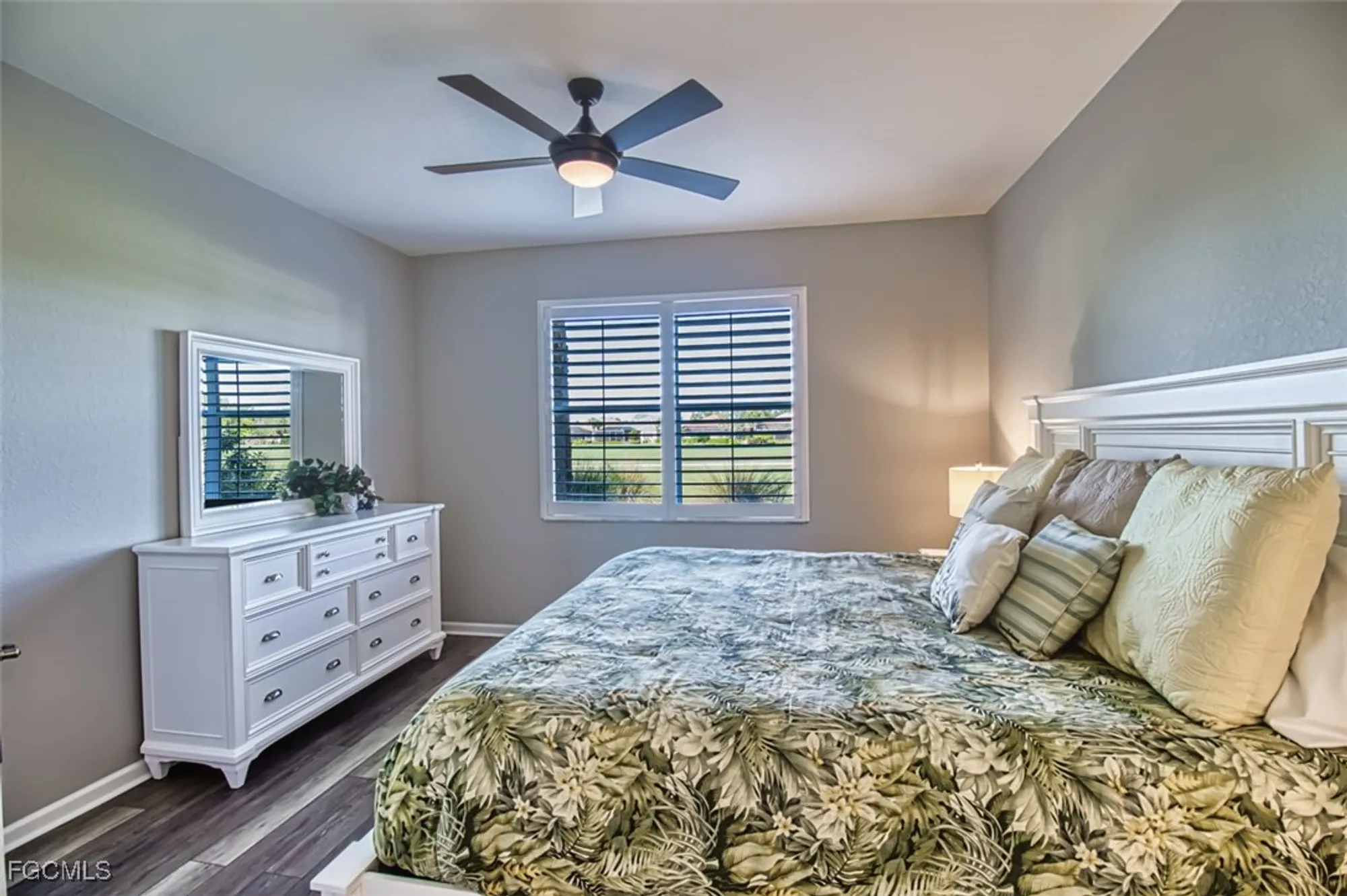 Property Slideshow image 27 of 50 | 3111 meandering way apt 101, Fort Myers, FL, 33905