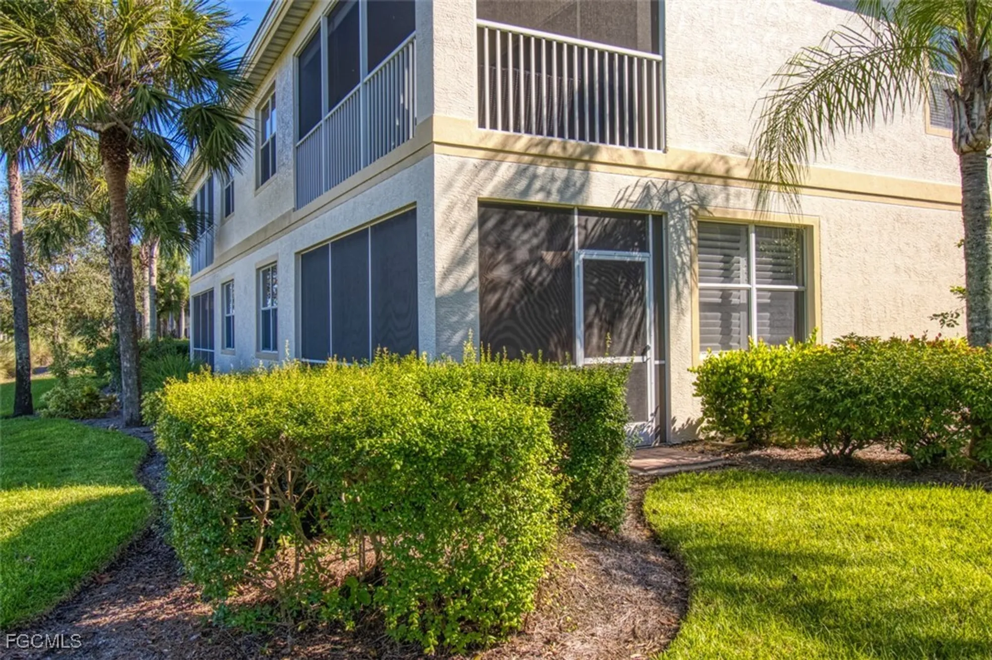 Property Slideshow image 22 of 50 | 3111 meandering way apt 101, Fort Myers, FL, 33905