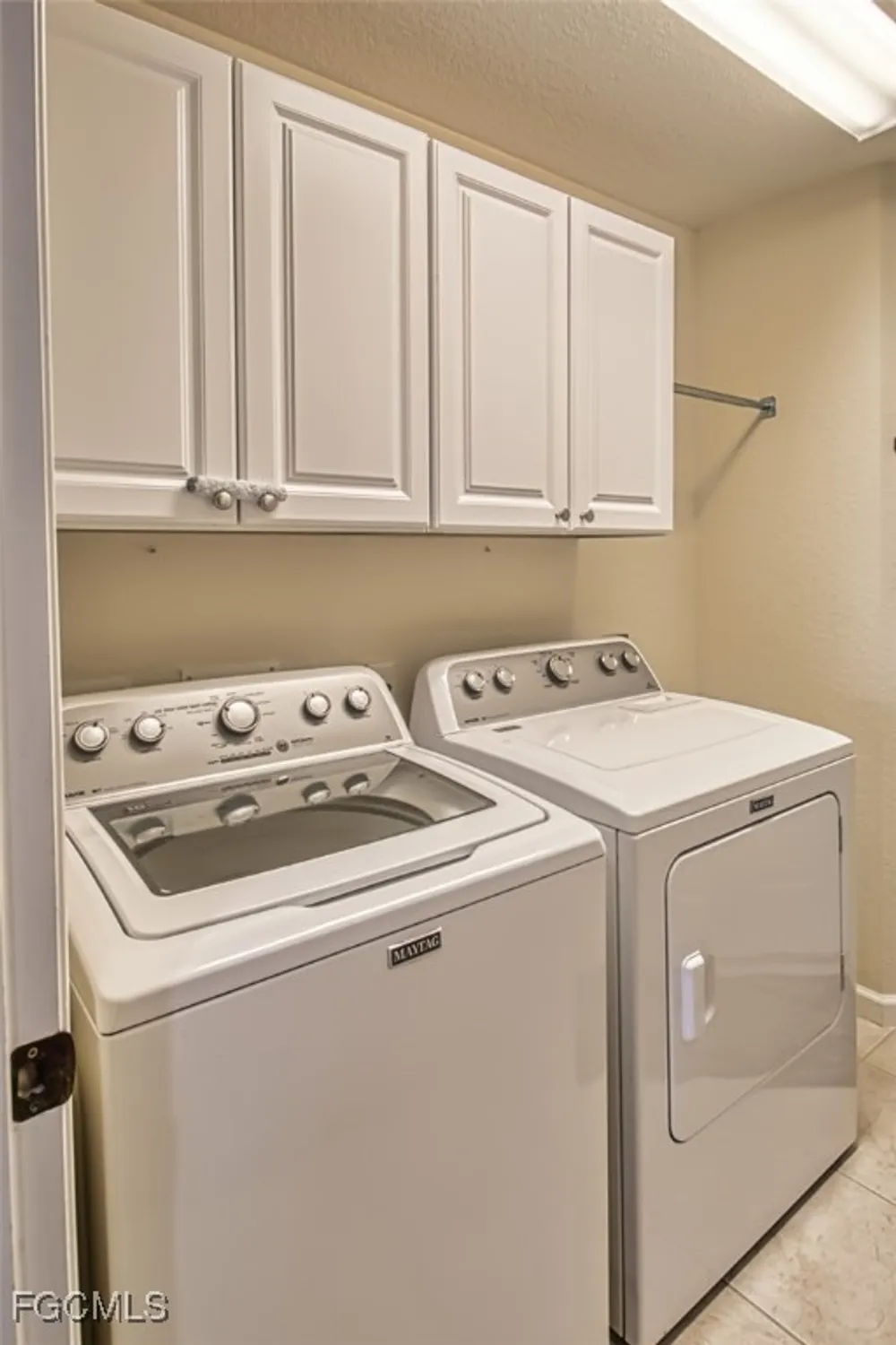 Property Slideshow image 33 of 50 | 3111 meandering way apt 101, Fort Myers, FL, 33905