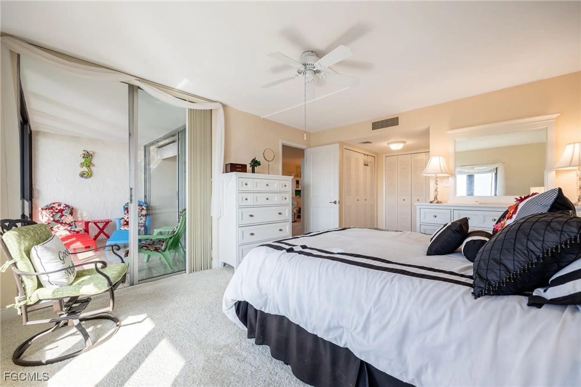 Property Slideshow image 16 of 48 | 4280 se 20th pl 802, Cape Coral, FL, 33904