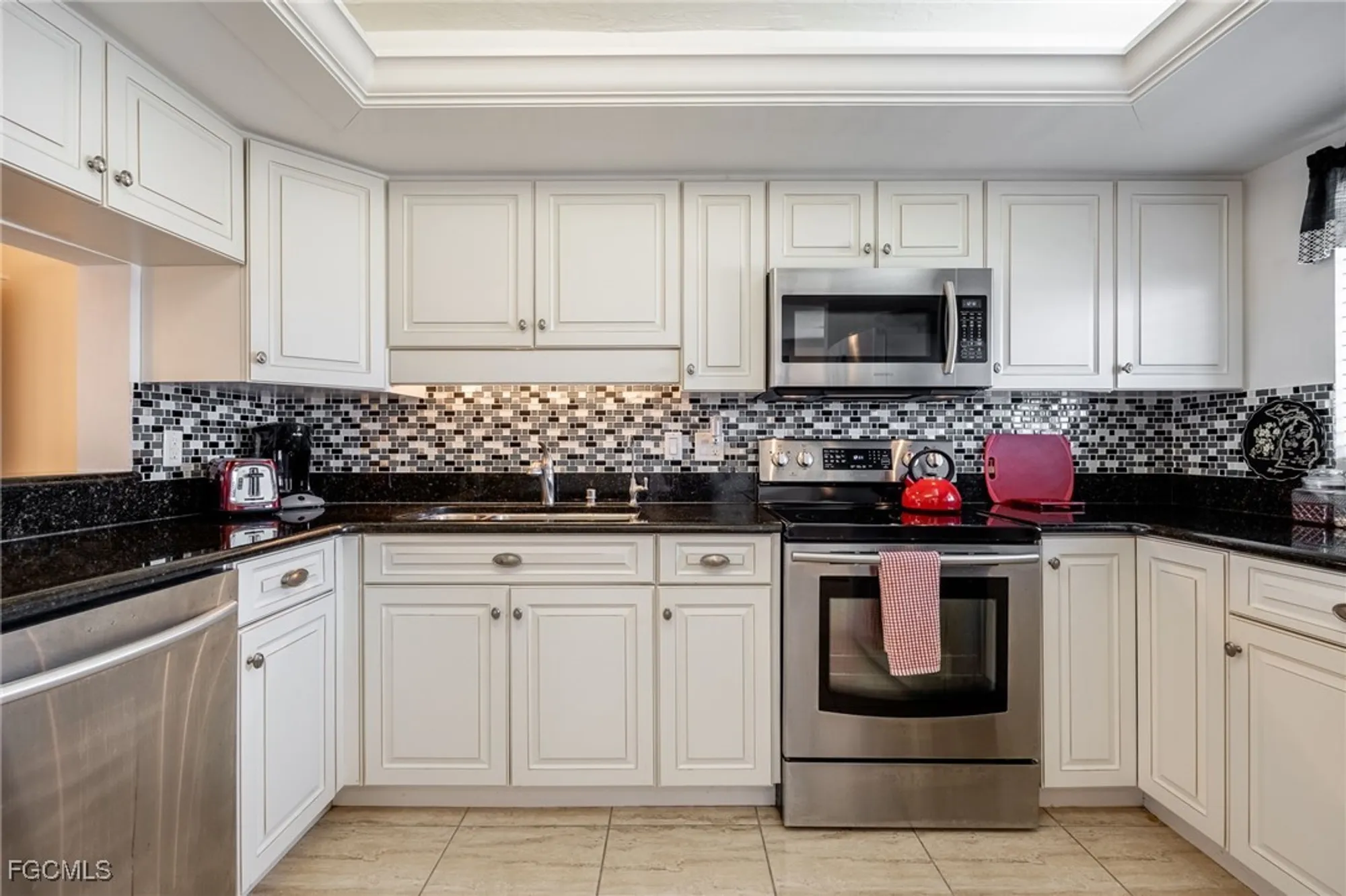 Property Slideshow image 12 of 48 | 4280 se 20th pl 802, Cape Coral, FL, 33904