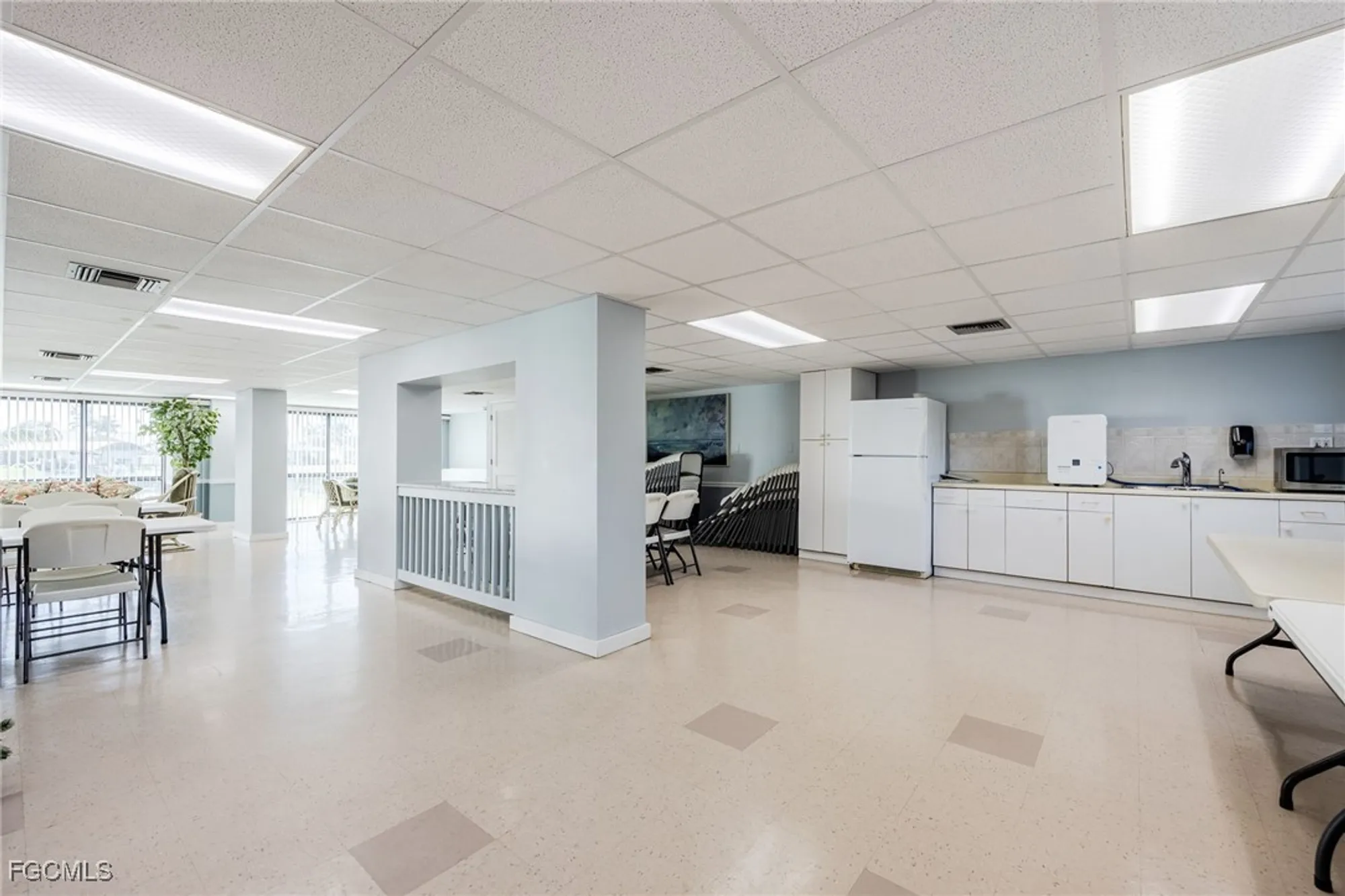 Property Slideshow image 37 of 48 | 4280 se 20th pl 802, Cape Coral, FL, 33904