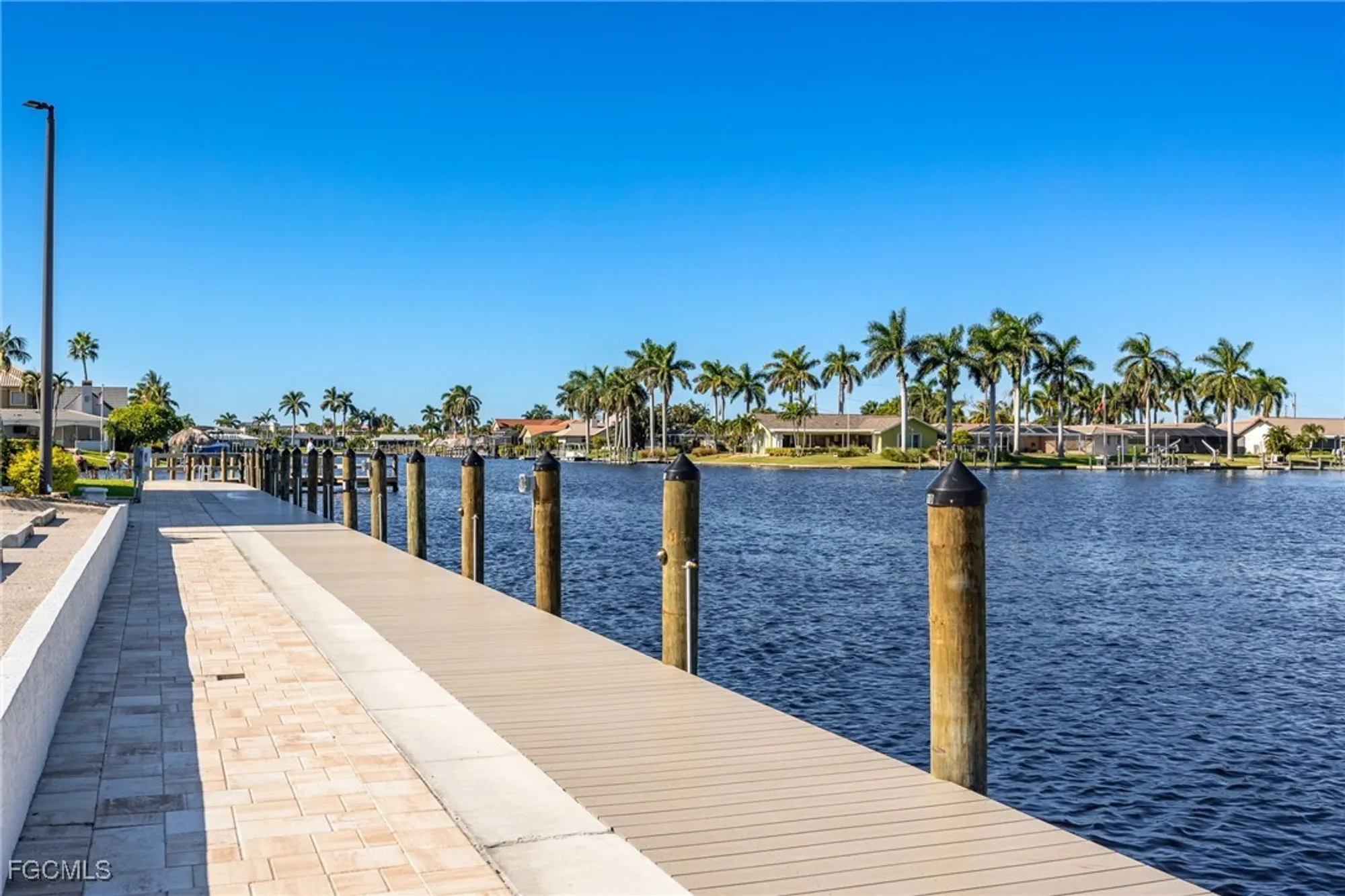 Property Slideshow image 32 of 48 | 4280 se 20th pl 802, Cape Coral, FL, 33904