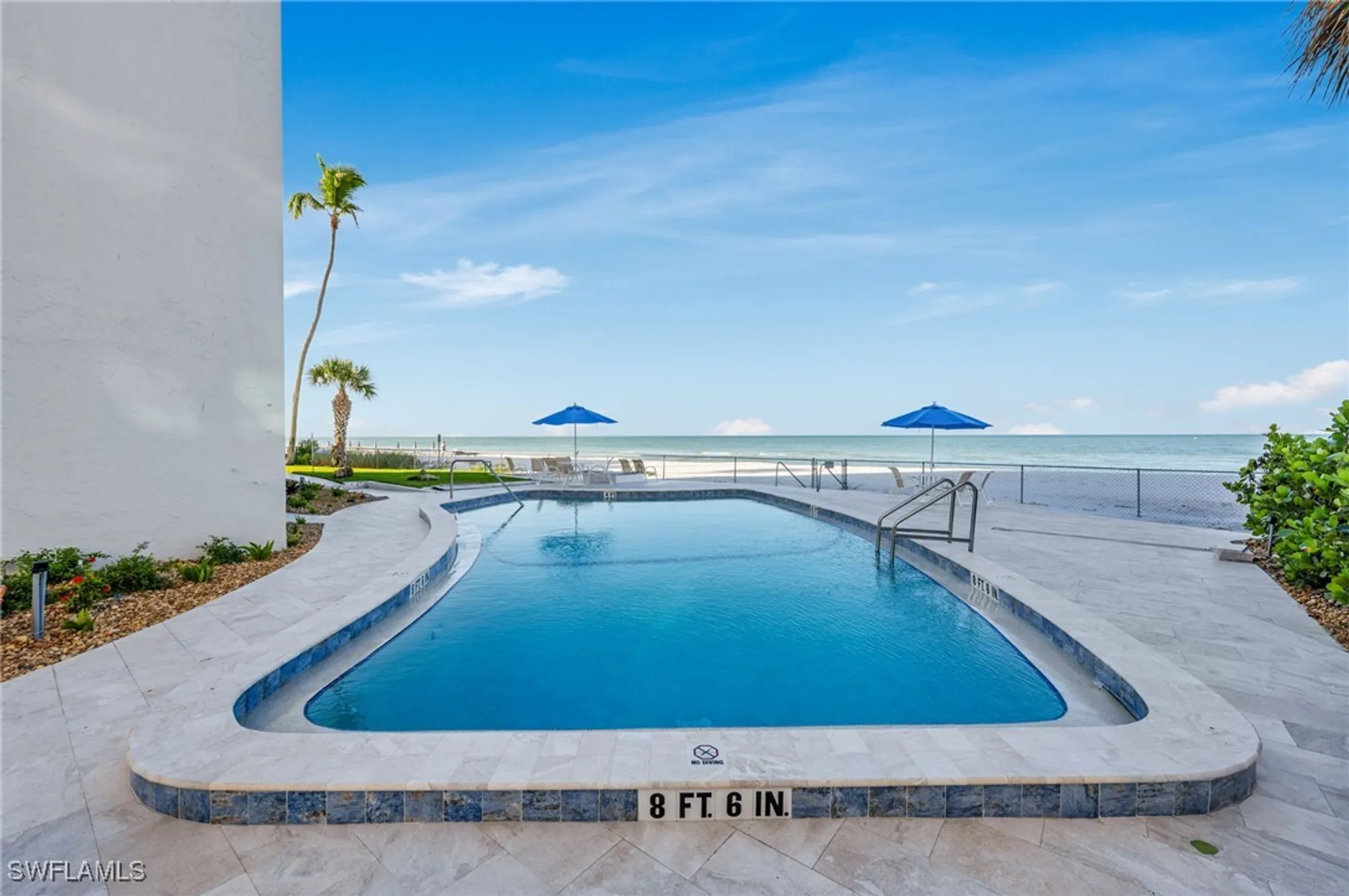 Property Slideshow image 14 of 15 | 1919 gulf shore blvd 601, Naples, FL, 34102