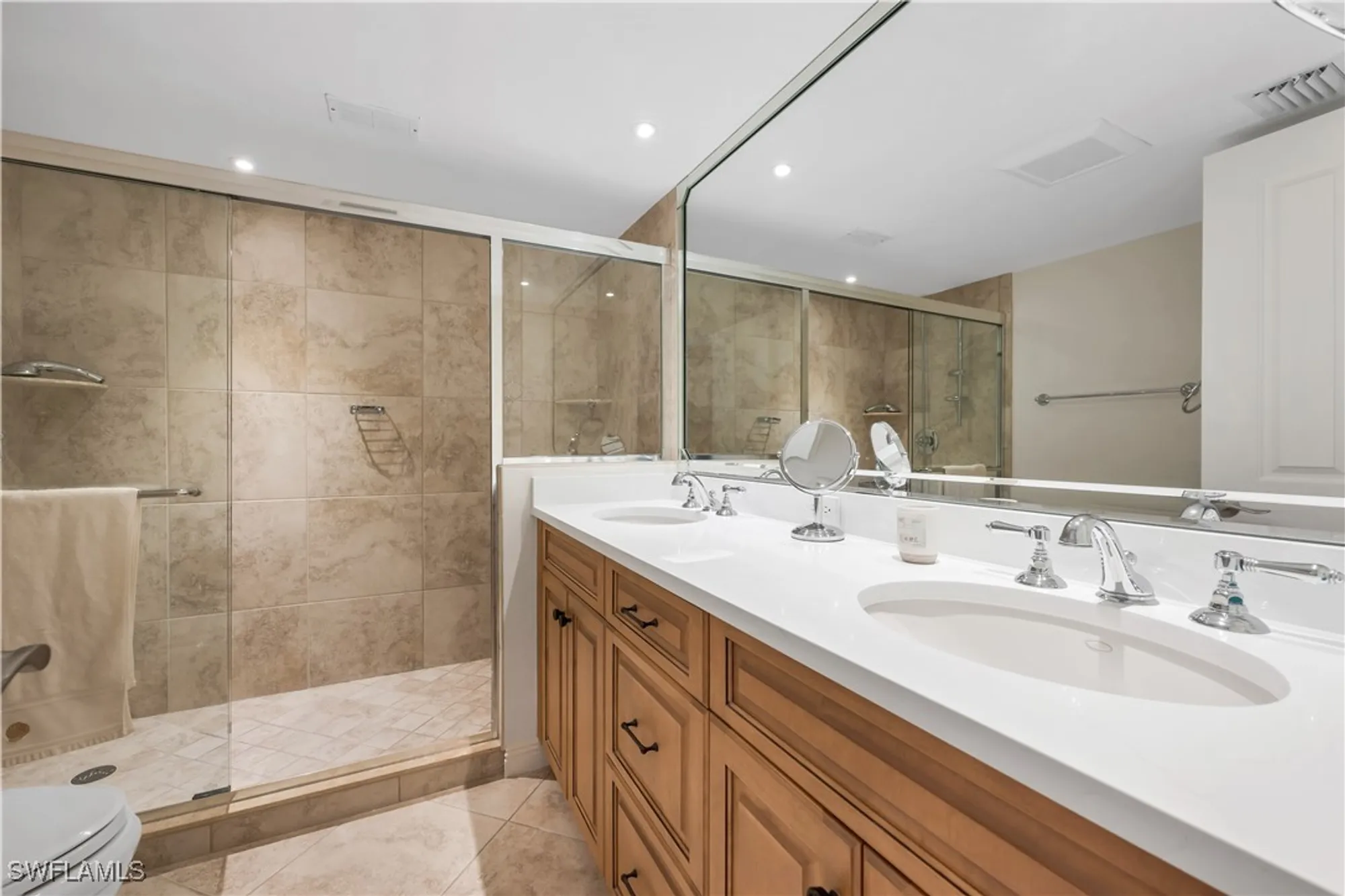 Property Slideshow image 10 of 15 | 1919 gulf shore blvd 601, Naples, FL, 34102