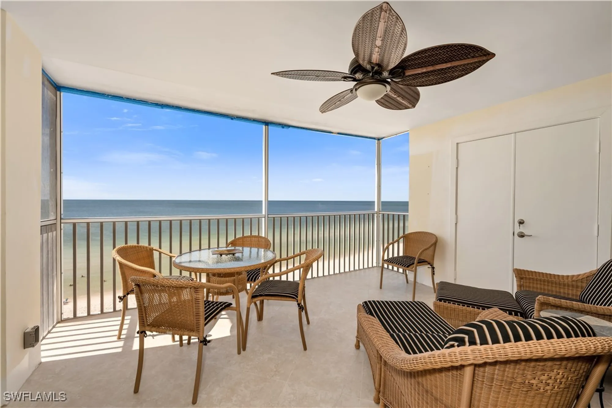 Property Slideshow image 11 of 15 | 1919 gulf shore blvd 601, Naples, FL, 34102
