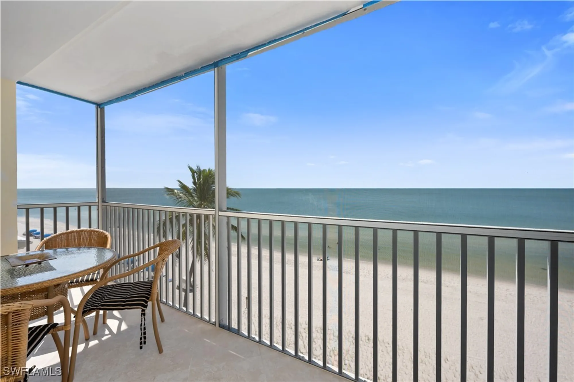 Property Slideshow image 12 of 15 | 1919 gulf shore blvd 601, Naples, FL, 34102