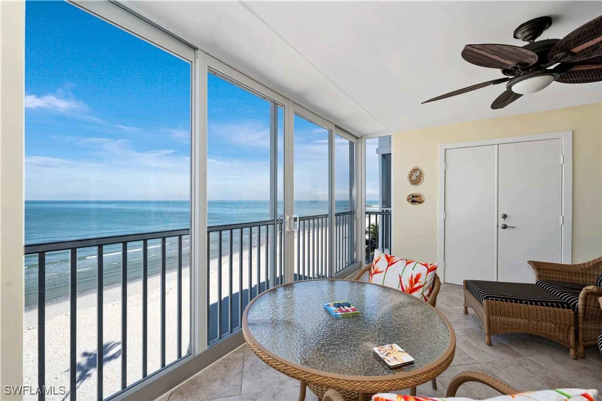 Property Slideshow image 13 of 15 | 1919 gulf shore blvd 601, Naples, FL, 34102