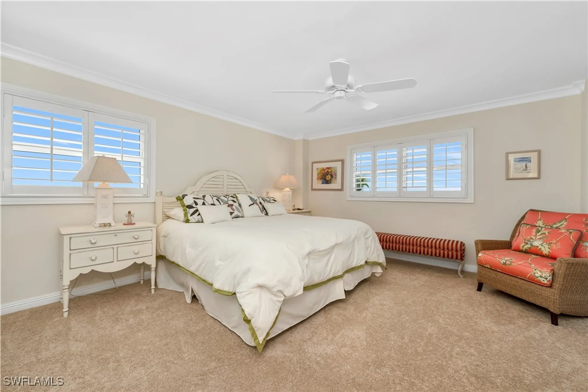Property Slideshow image 7 of 15 | 1919 gulf shore blvd 601, Naples, FL, 34102