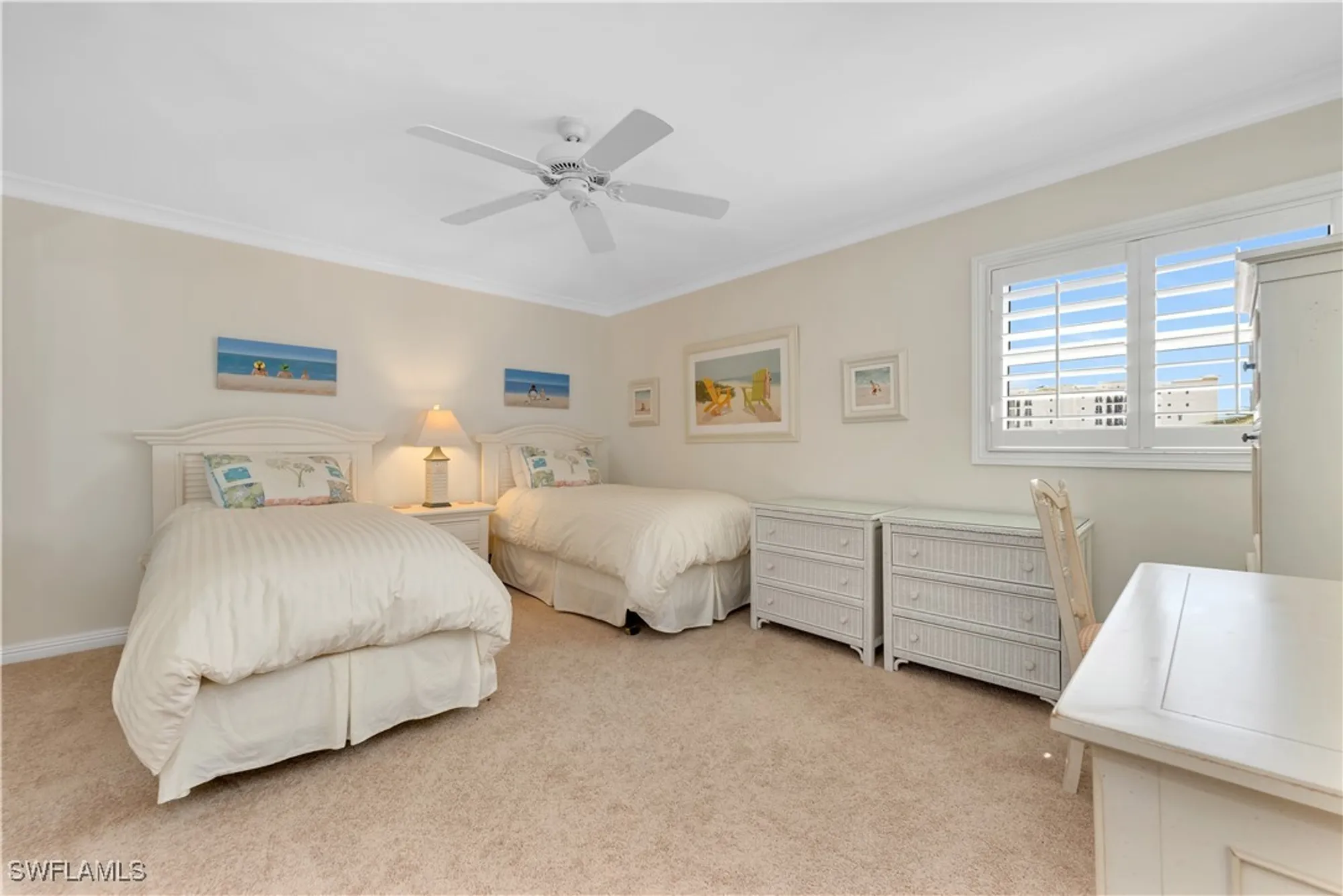 Property Slideshow image 9 of 15 | 1919 gulf shore blvd 601, Naples, FL, 34102