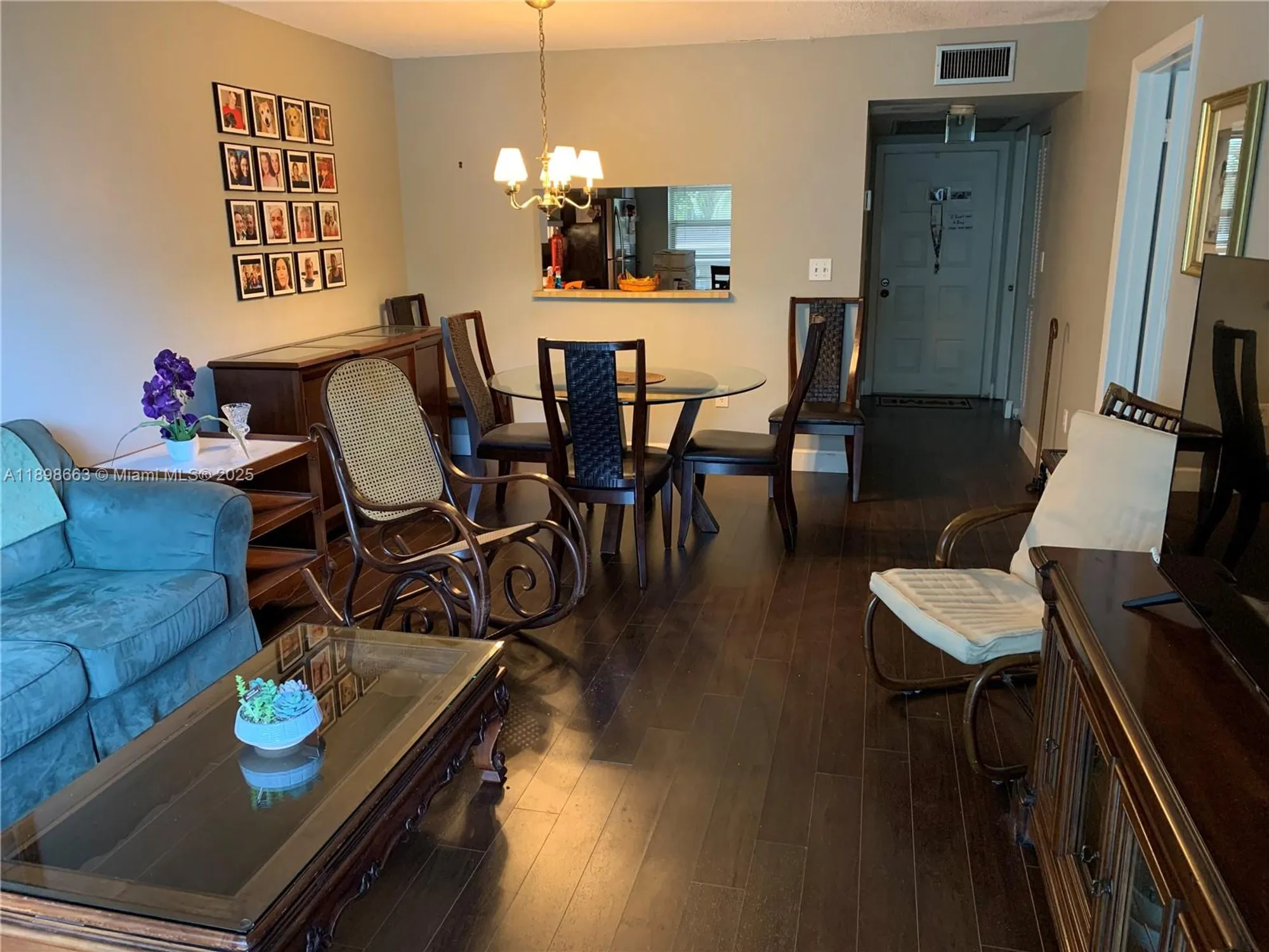 Property Slideshow image 5 of 12 | 900 colony point cir apt 305, Pembroke Pines, FL, 33026