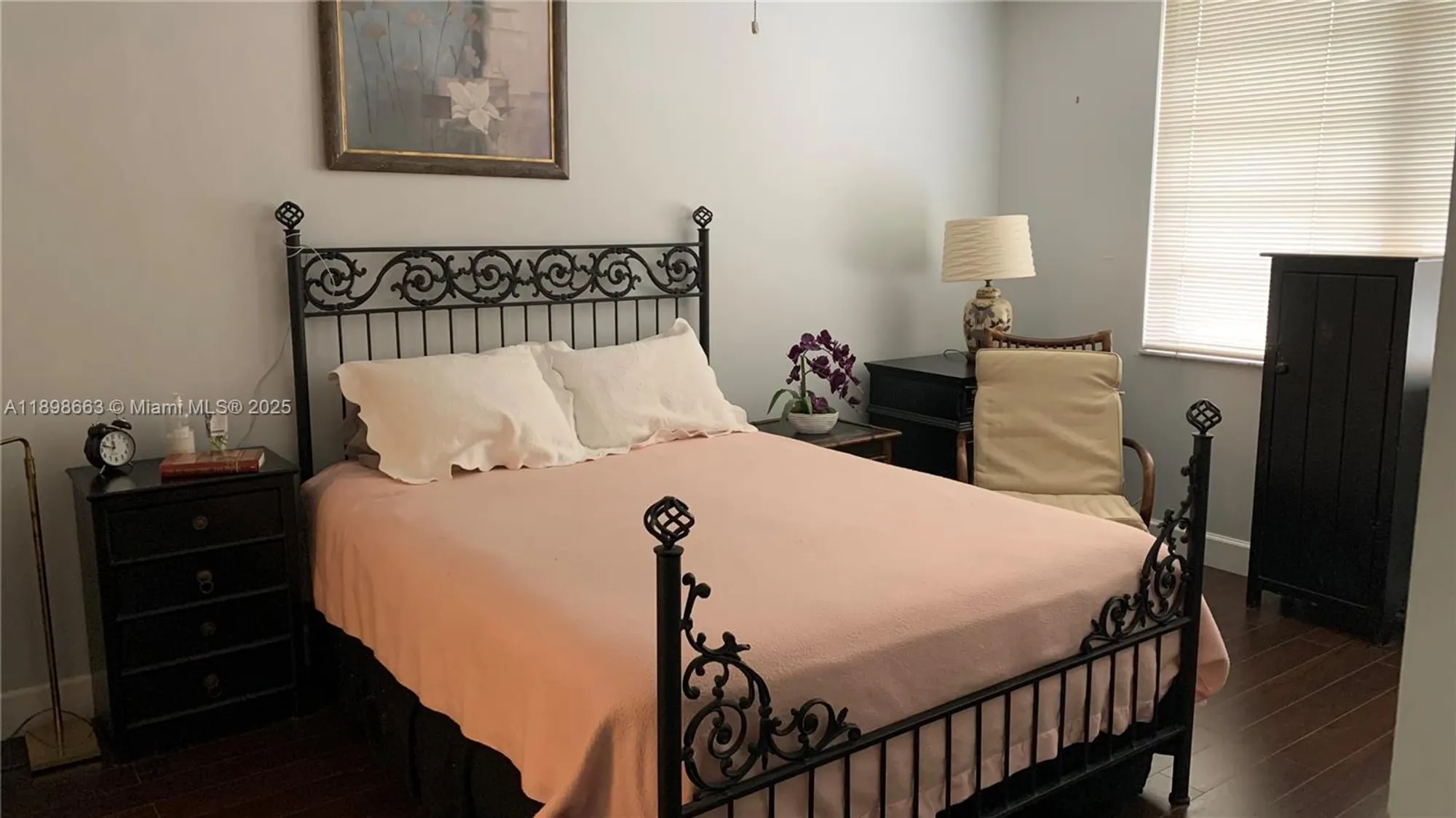 Property Slideshow image 6 of 12 | 900 colony point cir apt 305, Pembroke Pines, FL, 33026