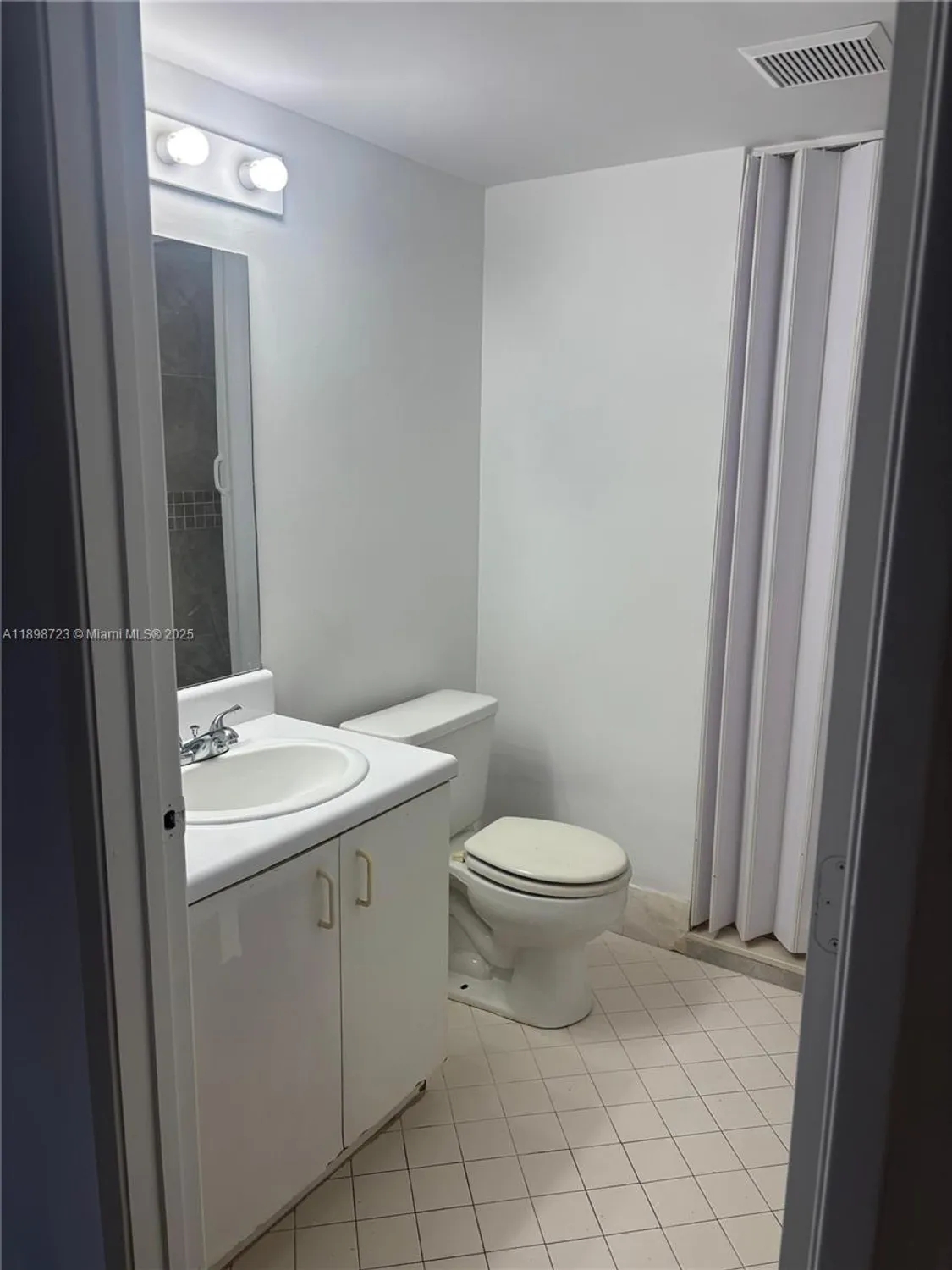 Property Slideshow image 14 of 38 | 1601 sw 128th ter apt 111a, Pembroke Pines, FL, 33027