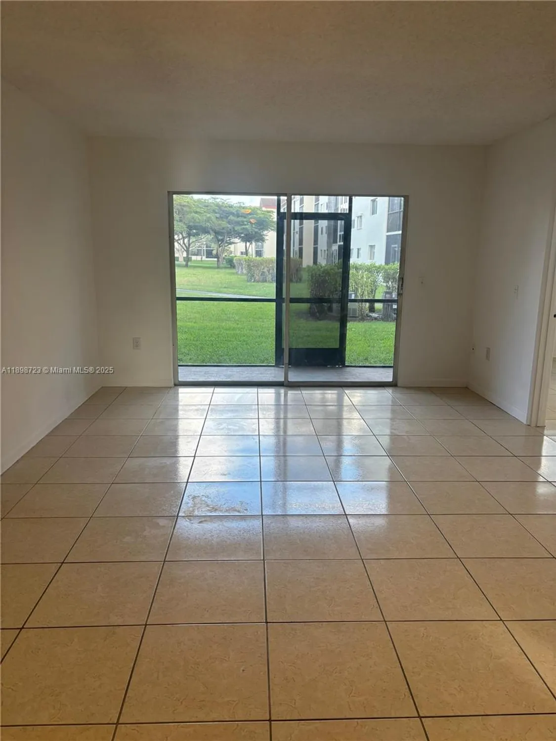 Property Slideshow image 15 of 38 | 1601 sw 128th ter apt 111a, Pembroke Pines, FL, 33027