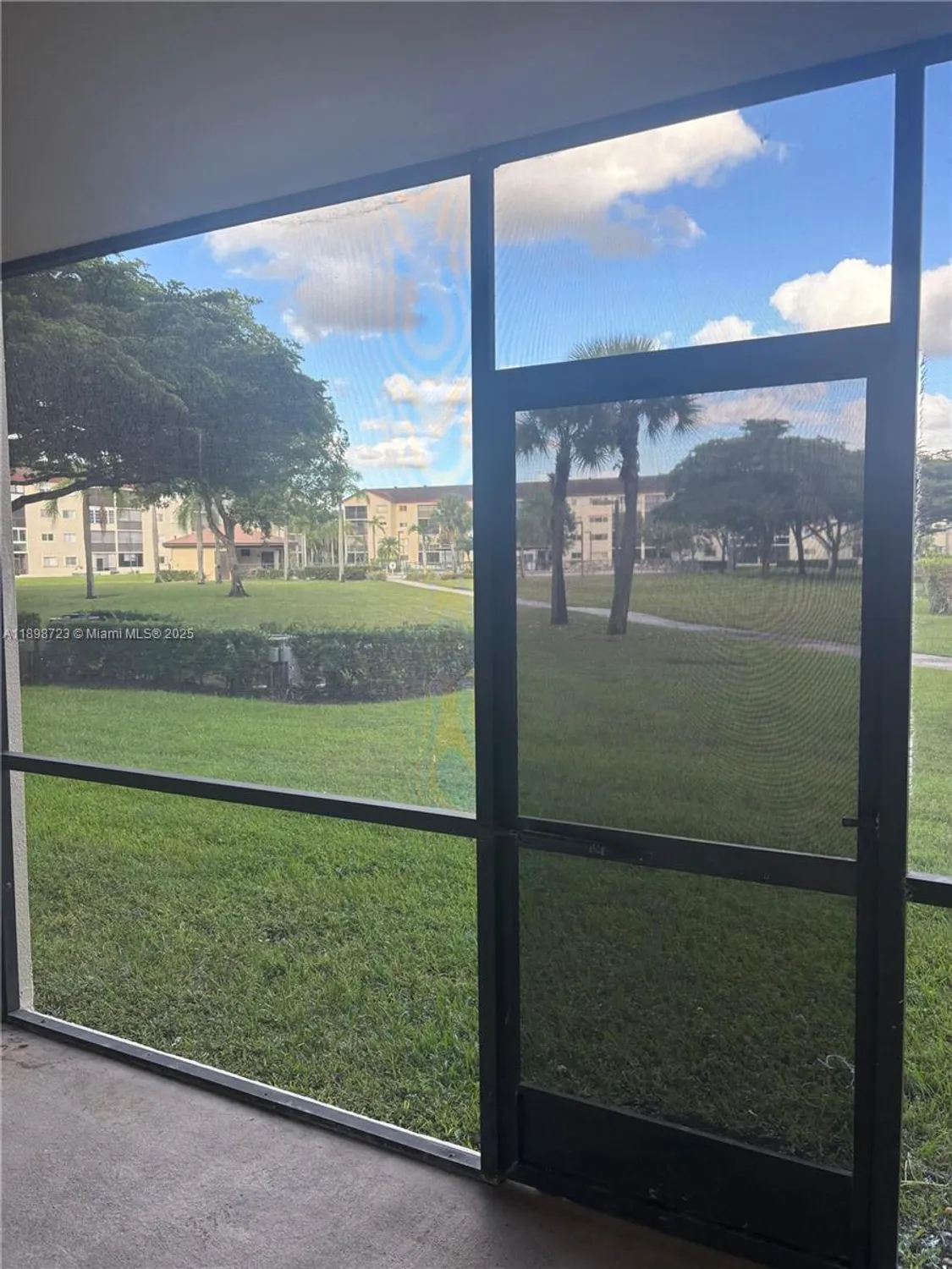 Property Slideshow image 10 of 38 | 1601 sw 128th ter apt 111a, Pembroke Pines, FL, 33027