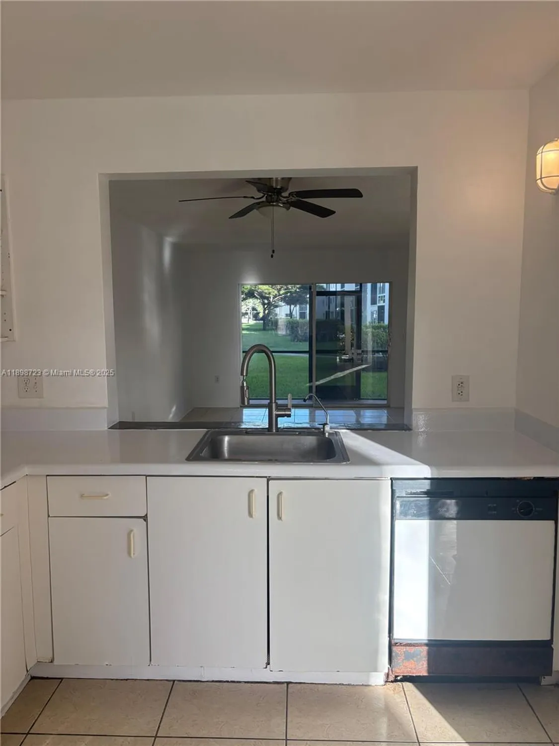 Property Slideshow image 26 of 38 | 1601 sw 128th ter apt 111a, Pembroke Pines, FL, 33027