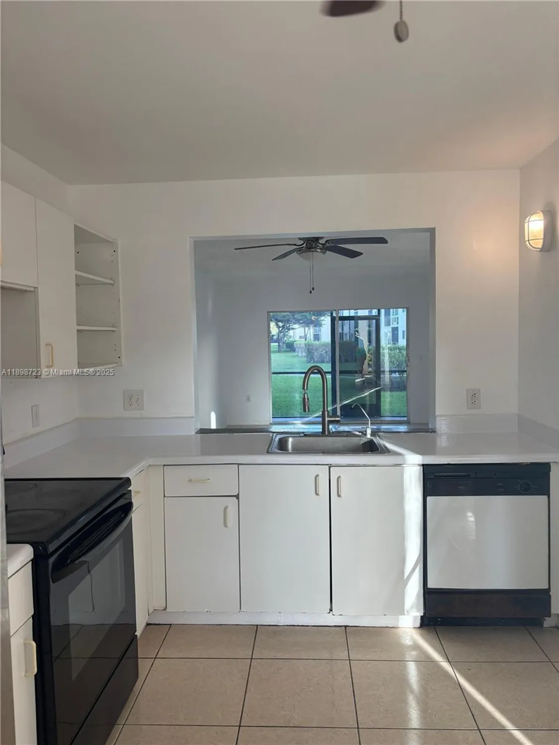 Property Slideshow image 27 of 38 | 1601 sw 128th ter apt 111a, Pembroke Pines, FL, 33027