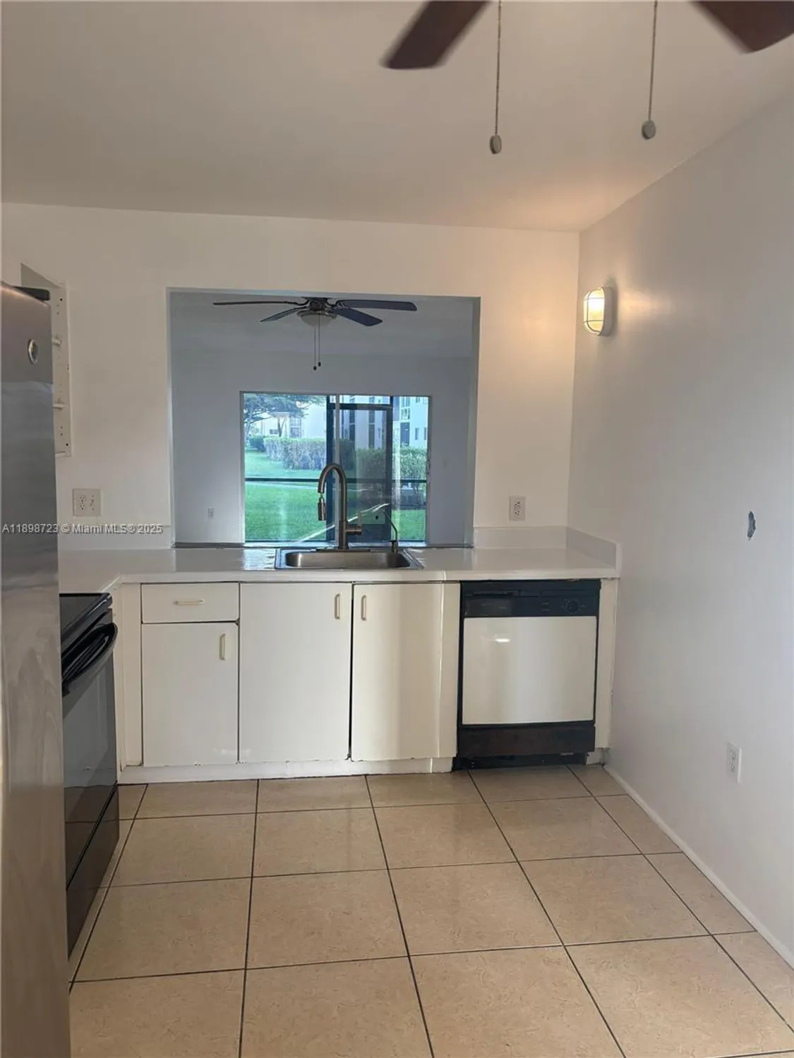 Property Slideshow image 32 of 38 | 1601 sw 128th ter apt 111a, Pembroke Pines, FL, 33027