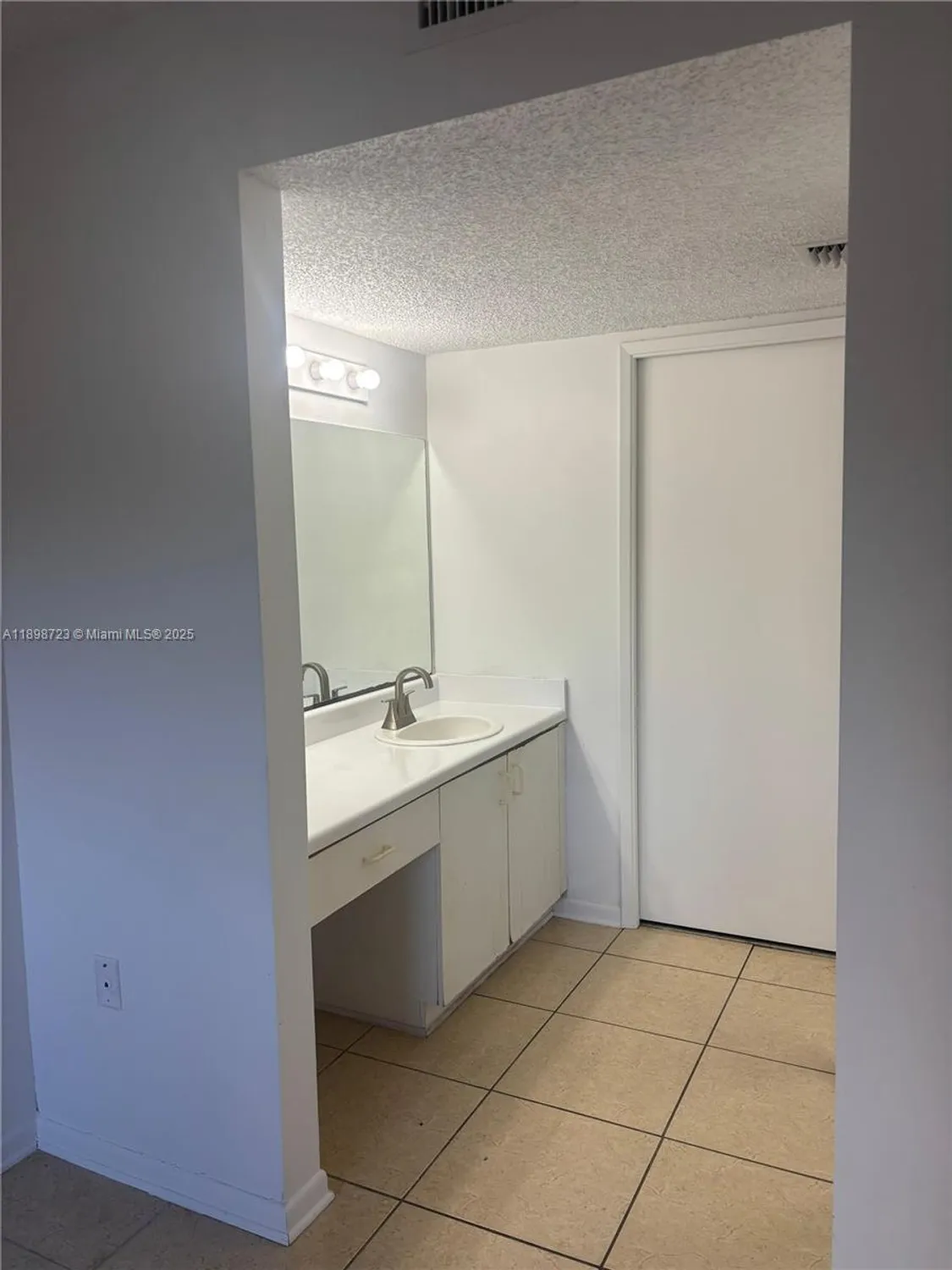 Property Slideshow image 6 of 38 | 1601 sw 128th ter apt 111a, Pembroke Pines, FL, 33027