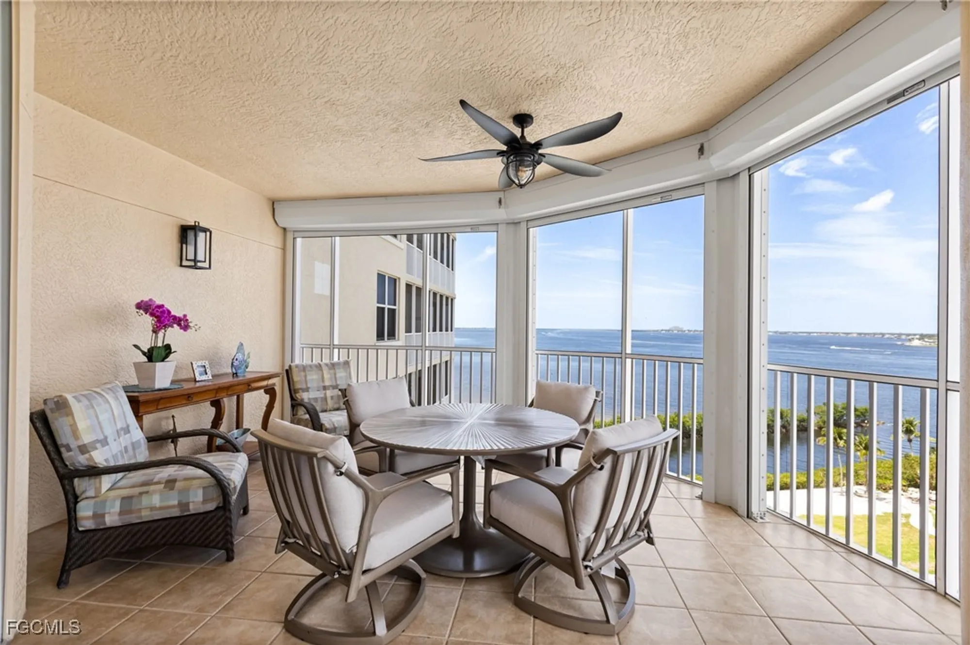 Property Slideshow image 15 of 49 | 14250 royal harbour ct unit 913, Fort Myers, FL, 33908