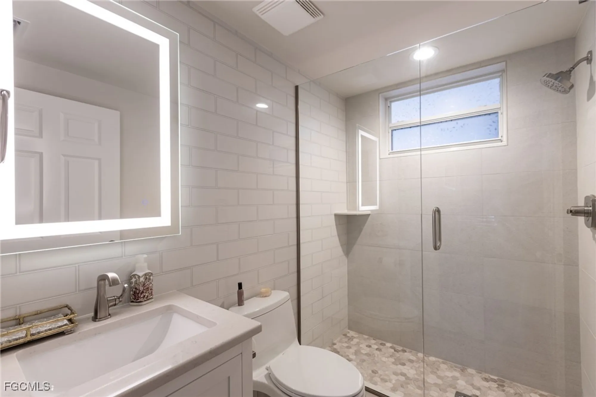 Property Slideshow image 27 of 49 | 14250 royal harbour ct unit 913, Fort Myers, FL, 33908