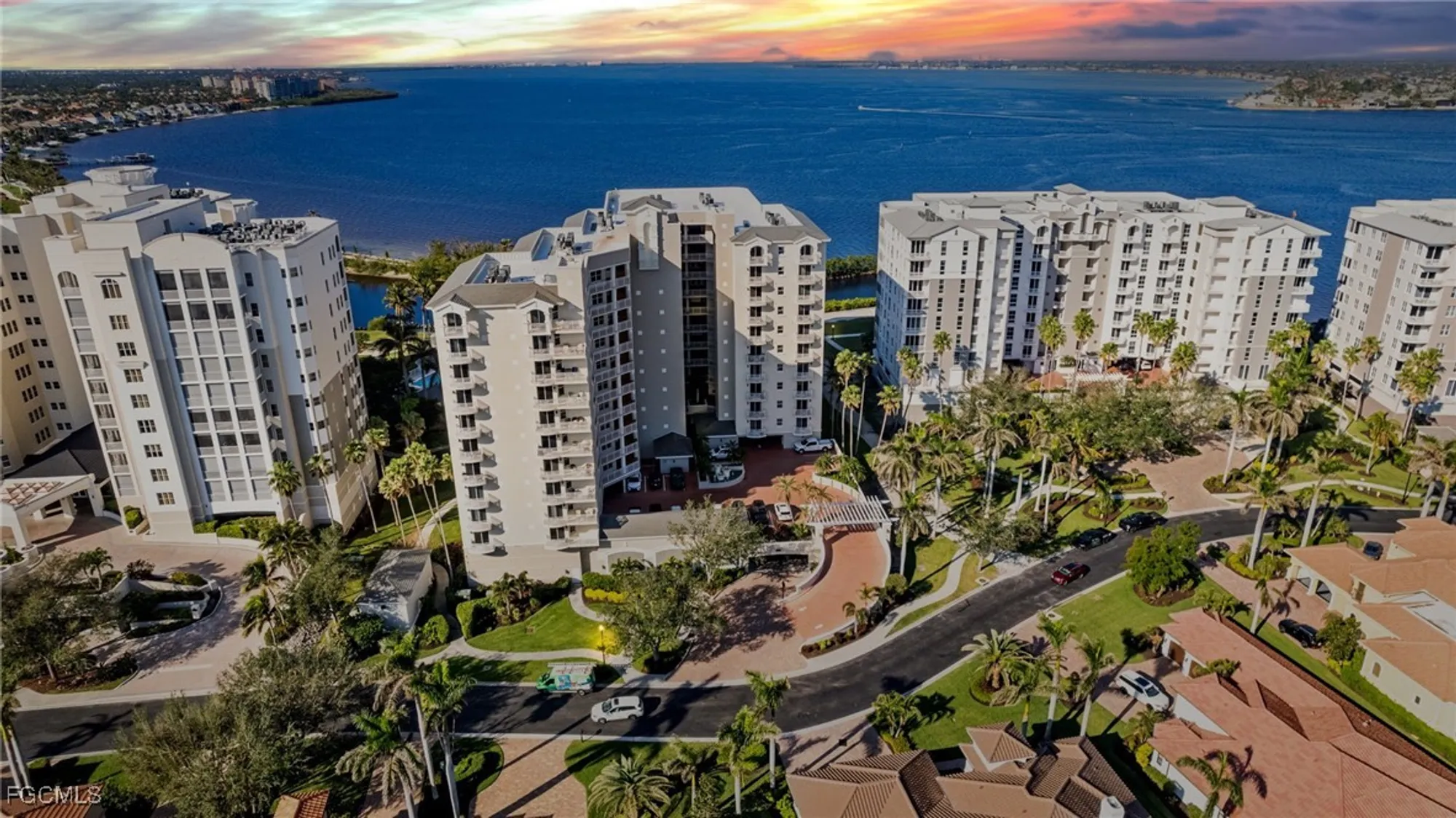 Property Slideshow image 33 of 49 | 14250 royal harbour ct unit 913, Fort Myers, FL, 33908