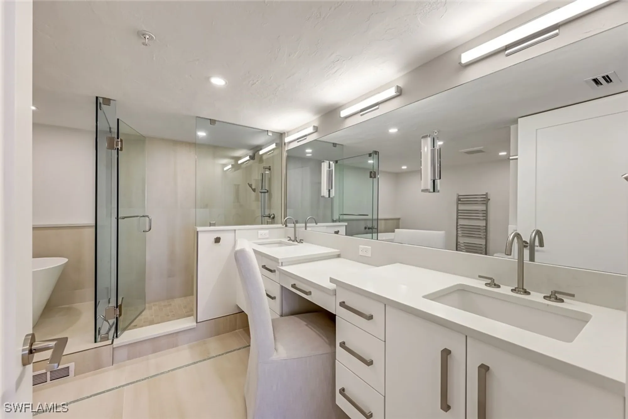 Property Slideshow image 19 of 35 | 5601 turtle bay dr apt 1102, Naples, FL, 34108