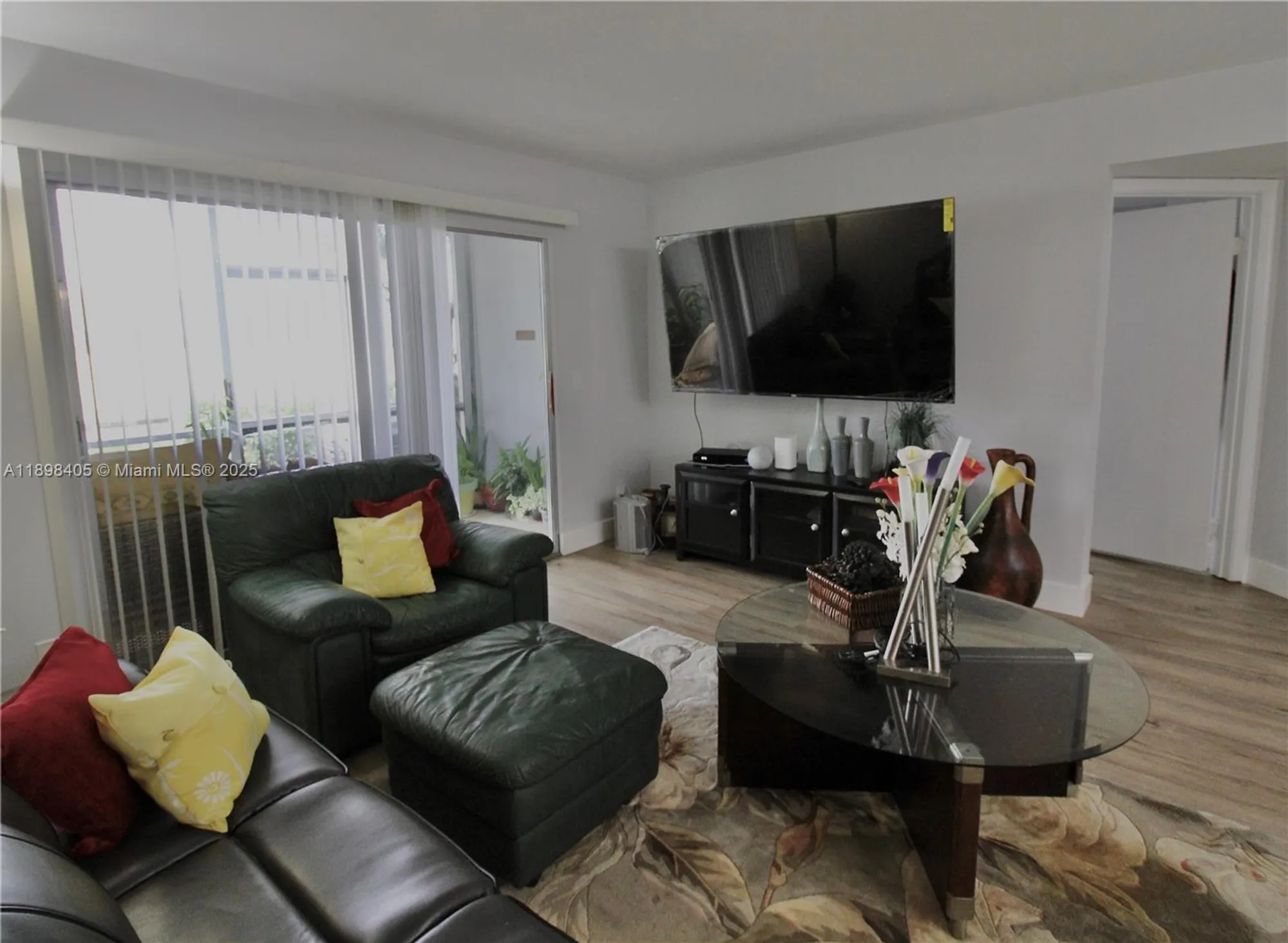 Property Slideshow image 14 of 27 | 1200 sw 125th ave 105l, Pembroke Pines, FL, 33027