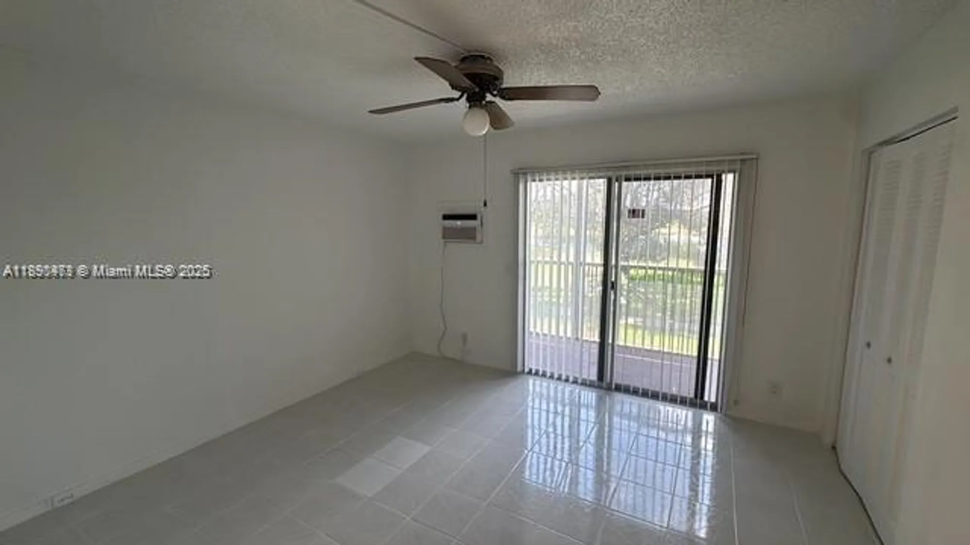 Property Slideshow image 7 of 14 | 13450 sw 3rd st d209, Pembroke Pines, FL, 33027