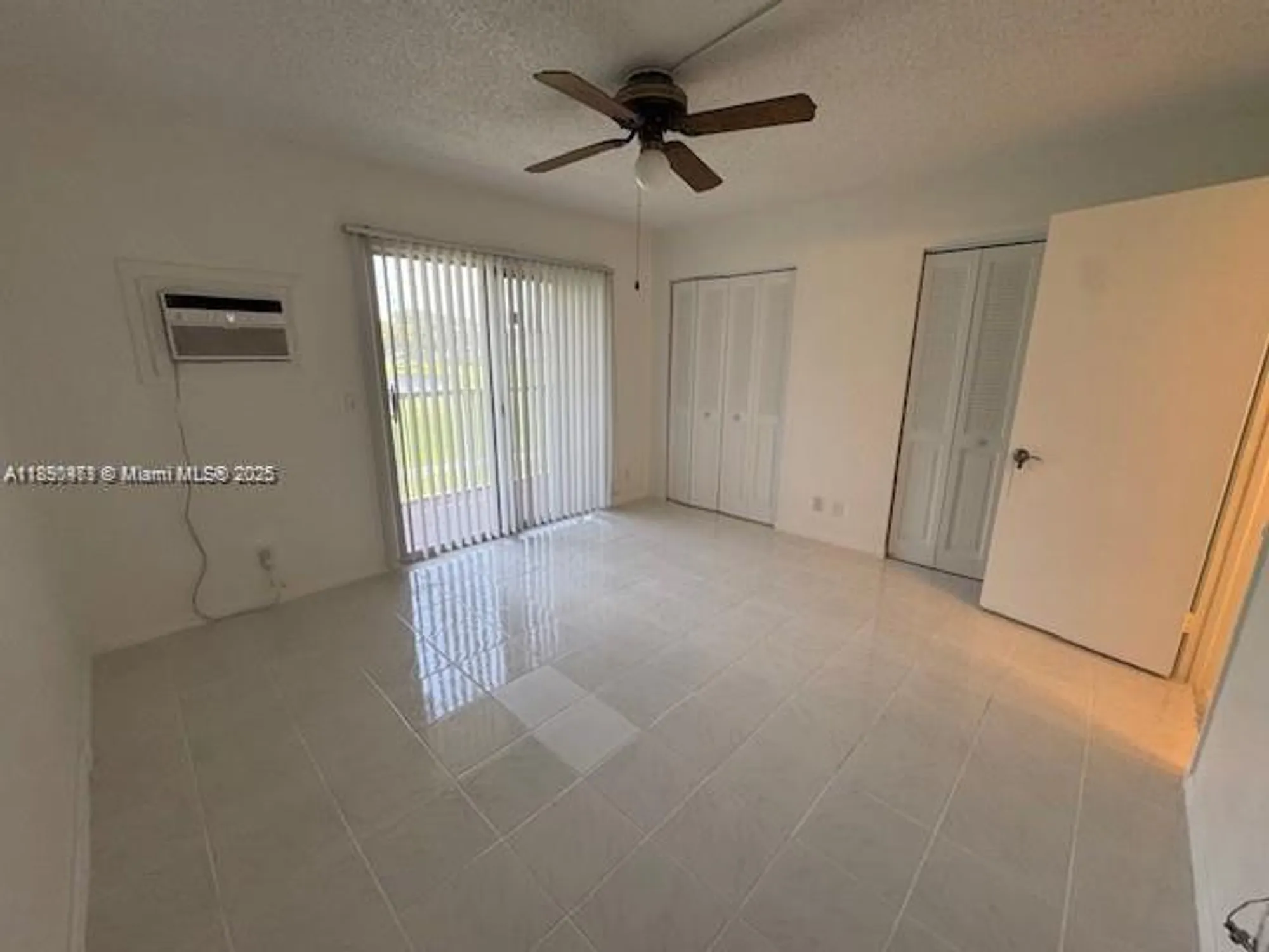 Property Slideshow image 8 of 14 | 13450 sw 3rd st d209, Pembroke Pines, FL, 33027