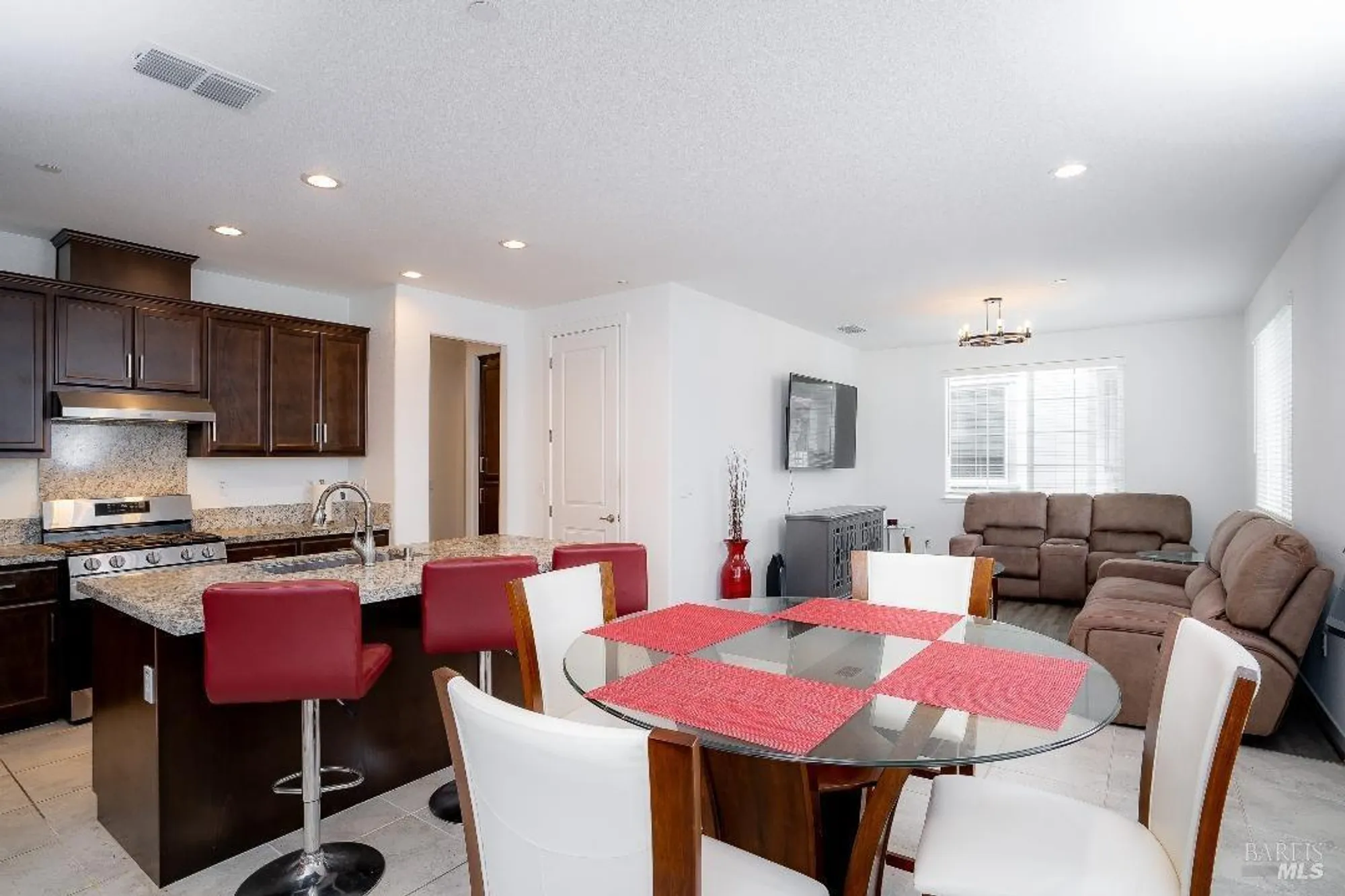 Property Slideshow image 11 of 19 | 2335 melrose lndg, Rio Vista, CA, 94571
