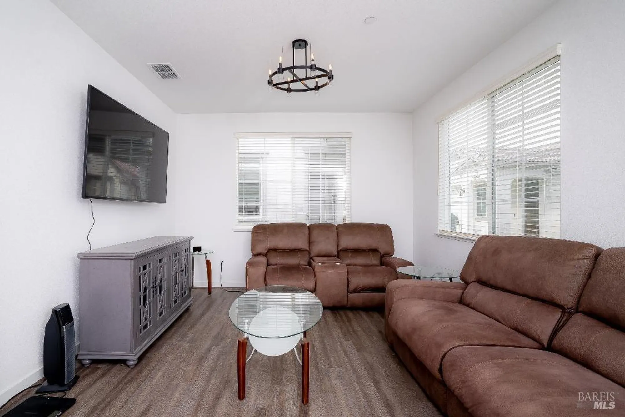 Property Slideshow image 8 of 19 | 2335 melrose lndg, Rio Vista, CA, 94571