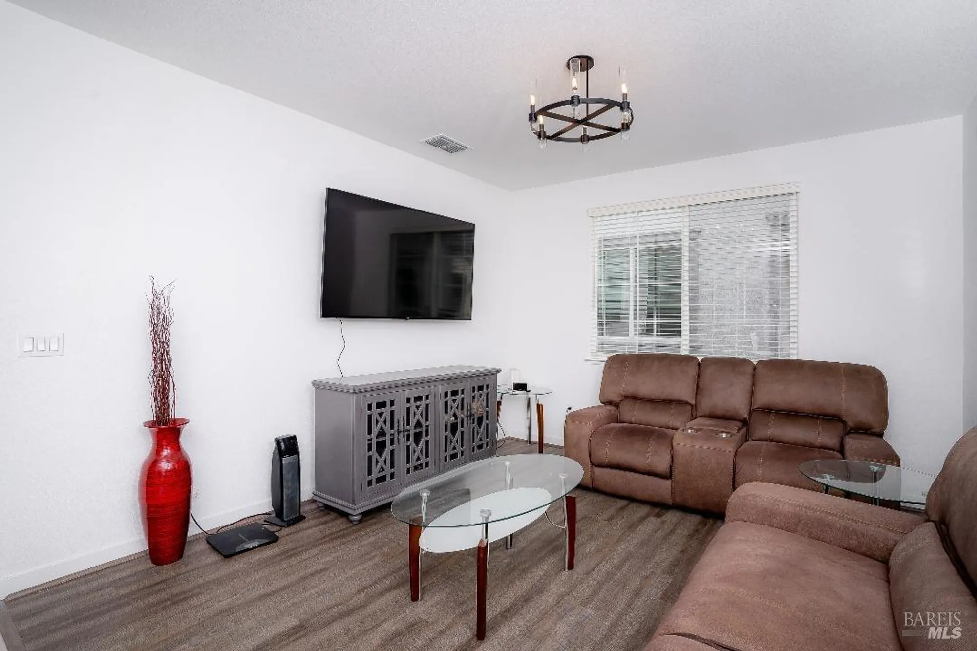 Property Slideshow image 9 of 19 | 2335 melrose lndg, Rio Vista, CA, 94571
