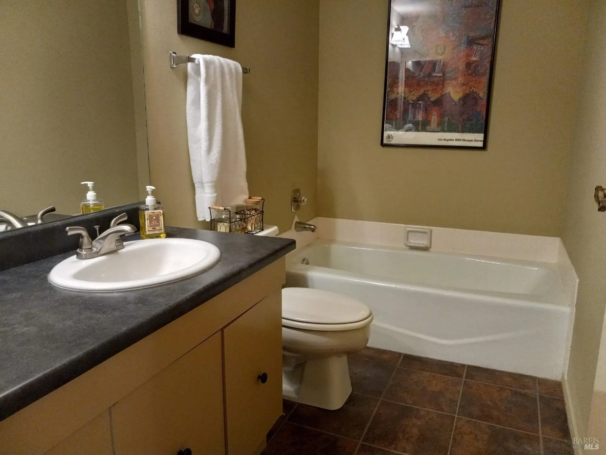 Property Slideshow image 33 of 57 | 6472 stone bridge rd, Santa Rosa, CA, 95409