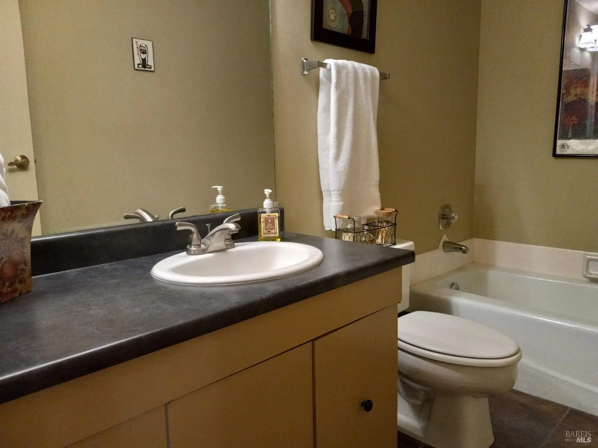 Property Slideshow image 34 of 57 | 6472 stone bridge rd, Santa Rosa, CA, 95409