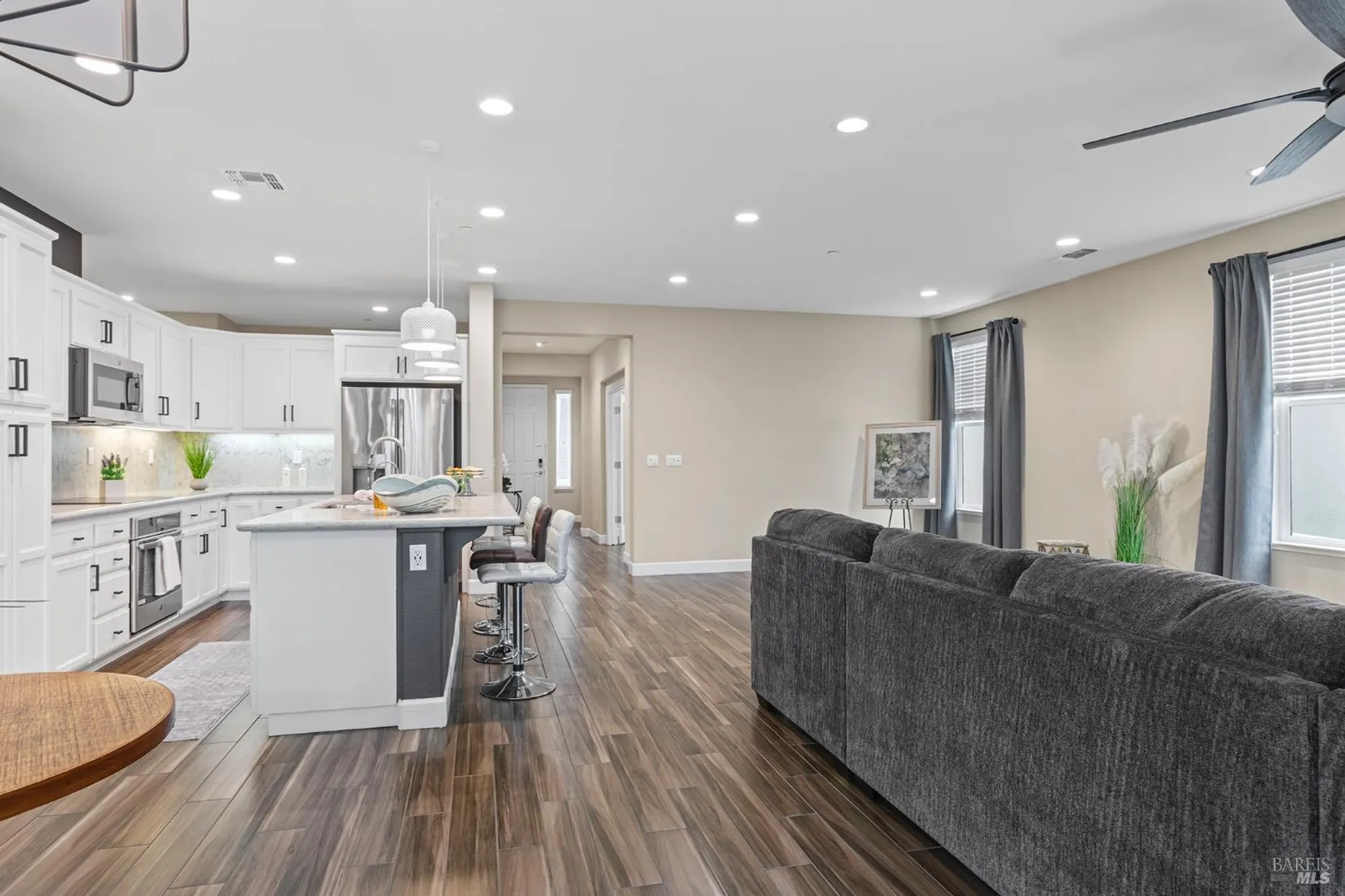 Property Slideshow image 18 of 44 | 343 silver ridge dr, Rio Vista, CA, 94571