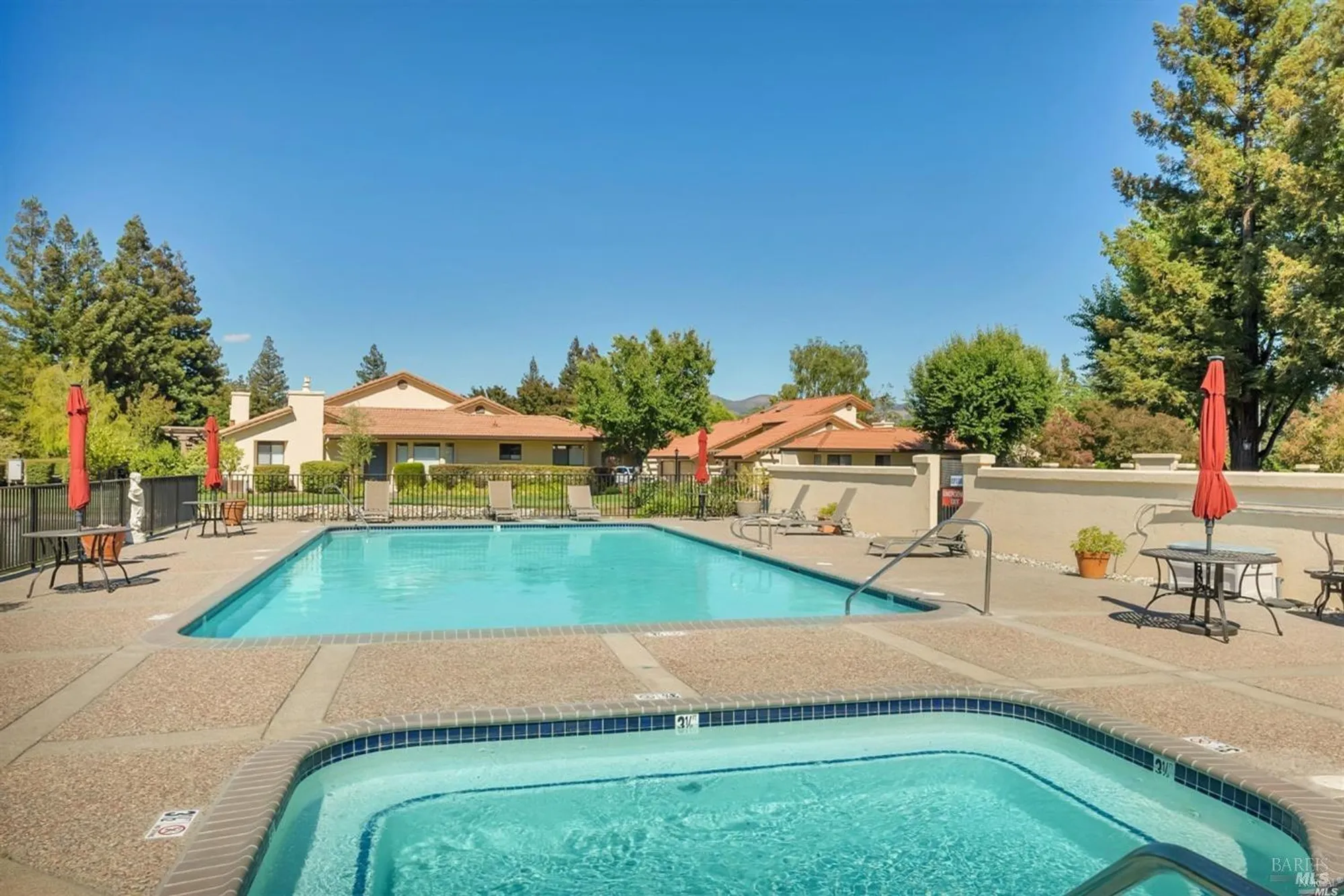 Property Slideshow image 26 of 27 | 39 fountain grove cir, Napa, CA, 94558